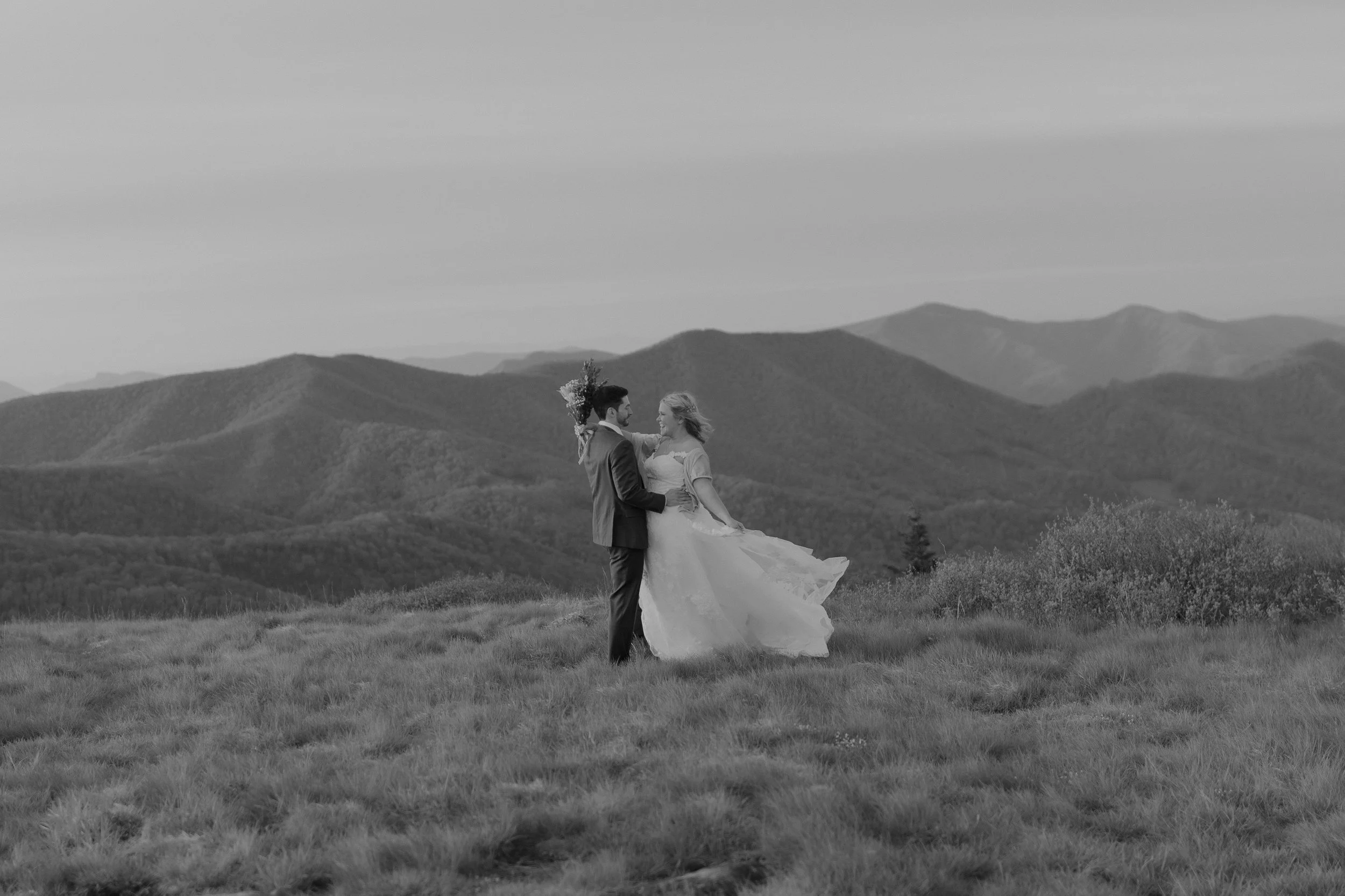 sunrise-roan-mountain-elopement-Tennessee