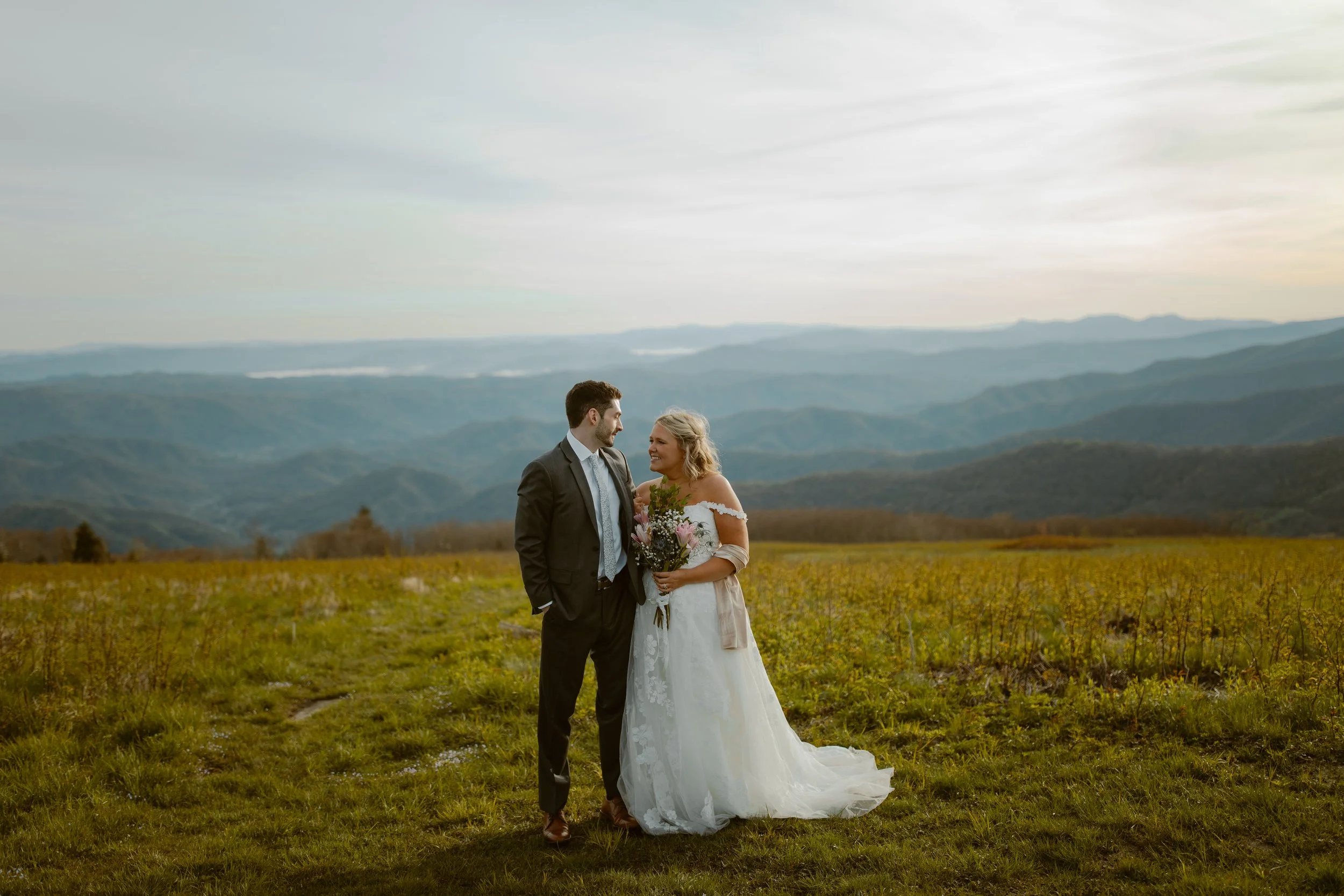 sunrise-roan-mountain-elopement-Tennessee
