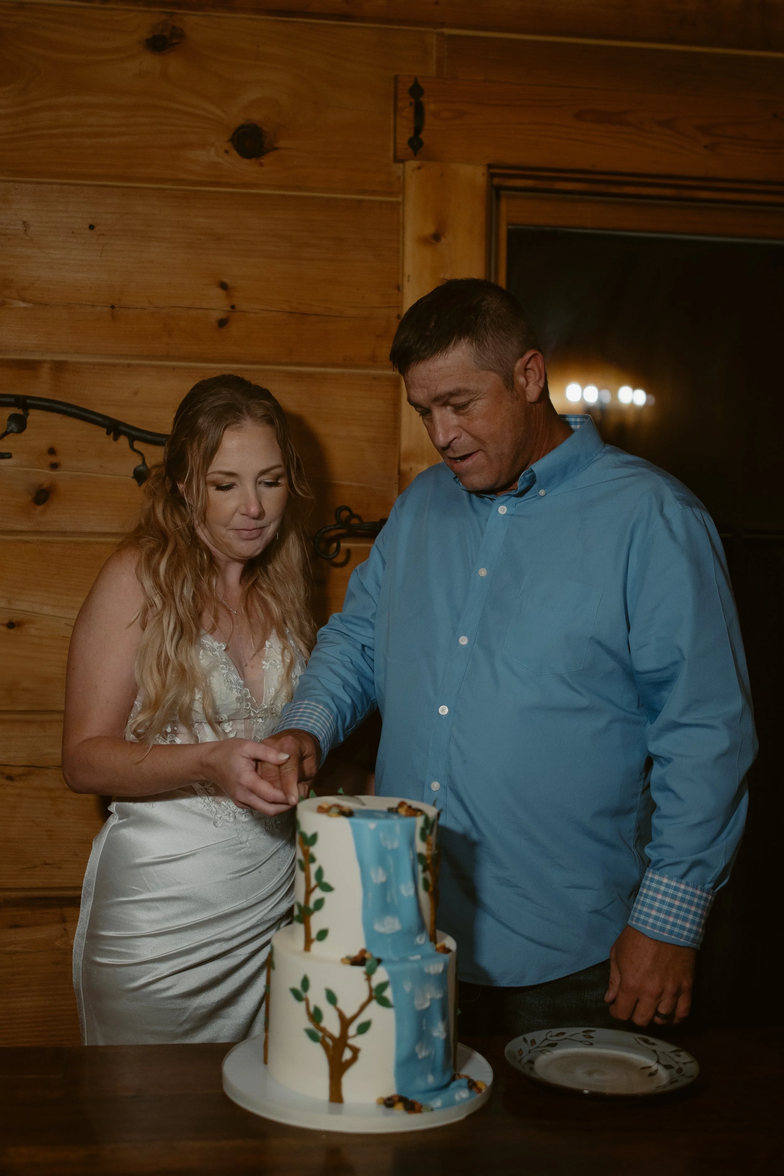 Tennessee-adventure-waterfall-fall-elopement