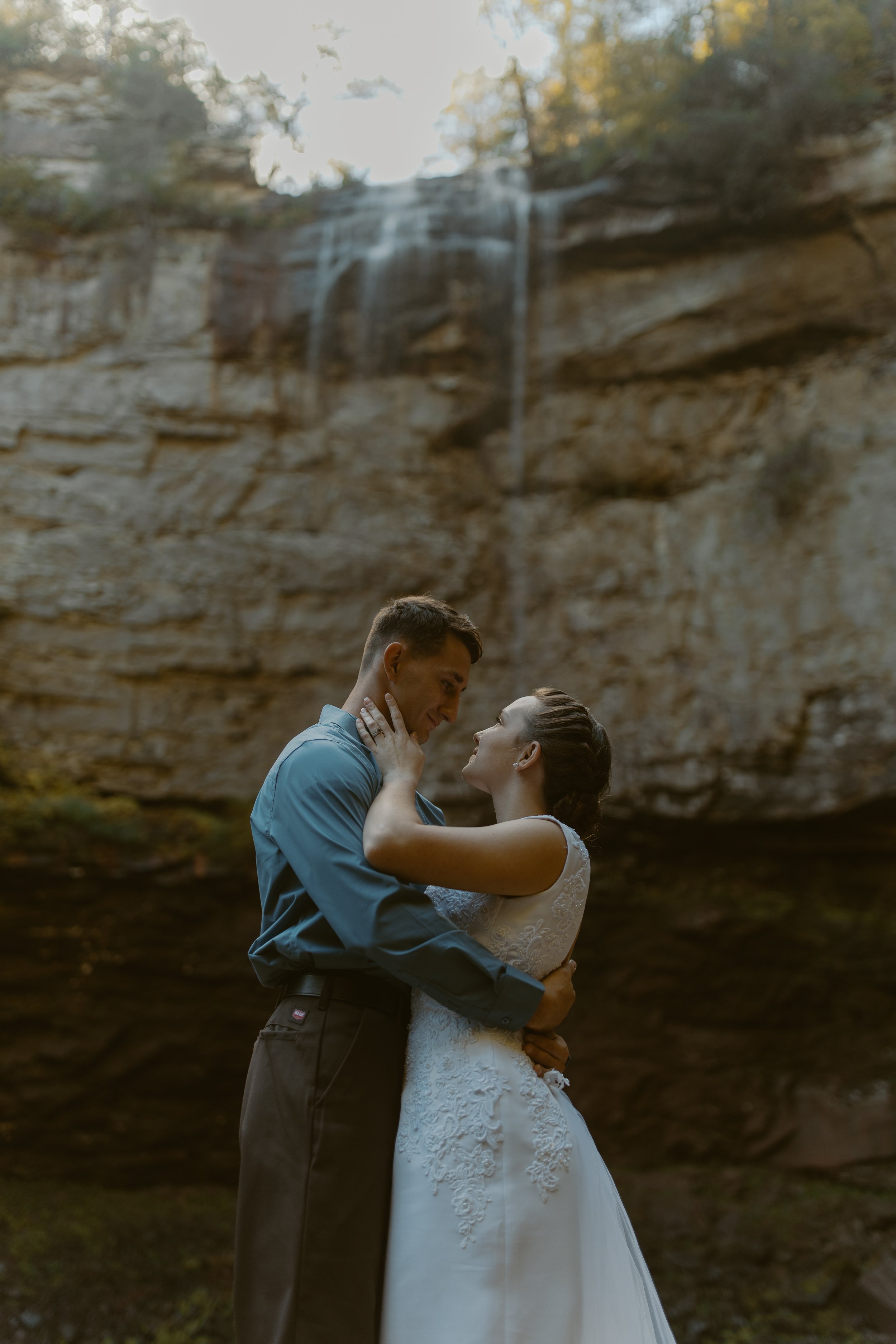 Tennessee-waterfall-sunrise-elopement