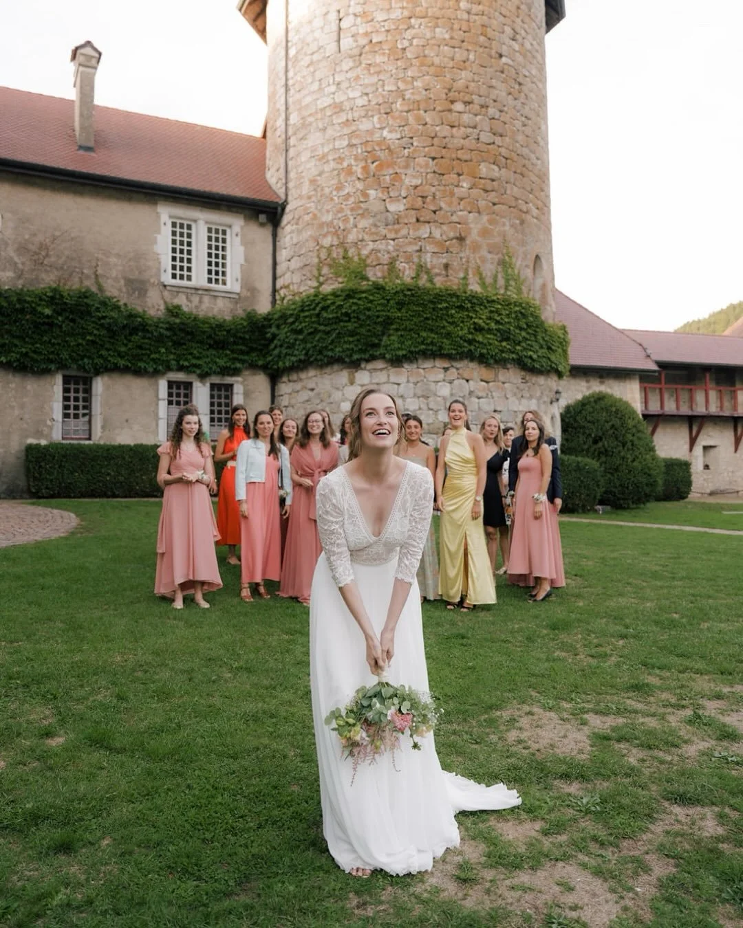 Have you ever imagined saying &ldquo;I do&rdquo; in a French ch&acirc;teau, surrounded by laughter, sun, and the warmth of your favorite people?

That&rsquo;s exactly what they did. A day filled with light, emotions, and timeless joy.
From the heartf