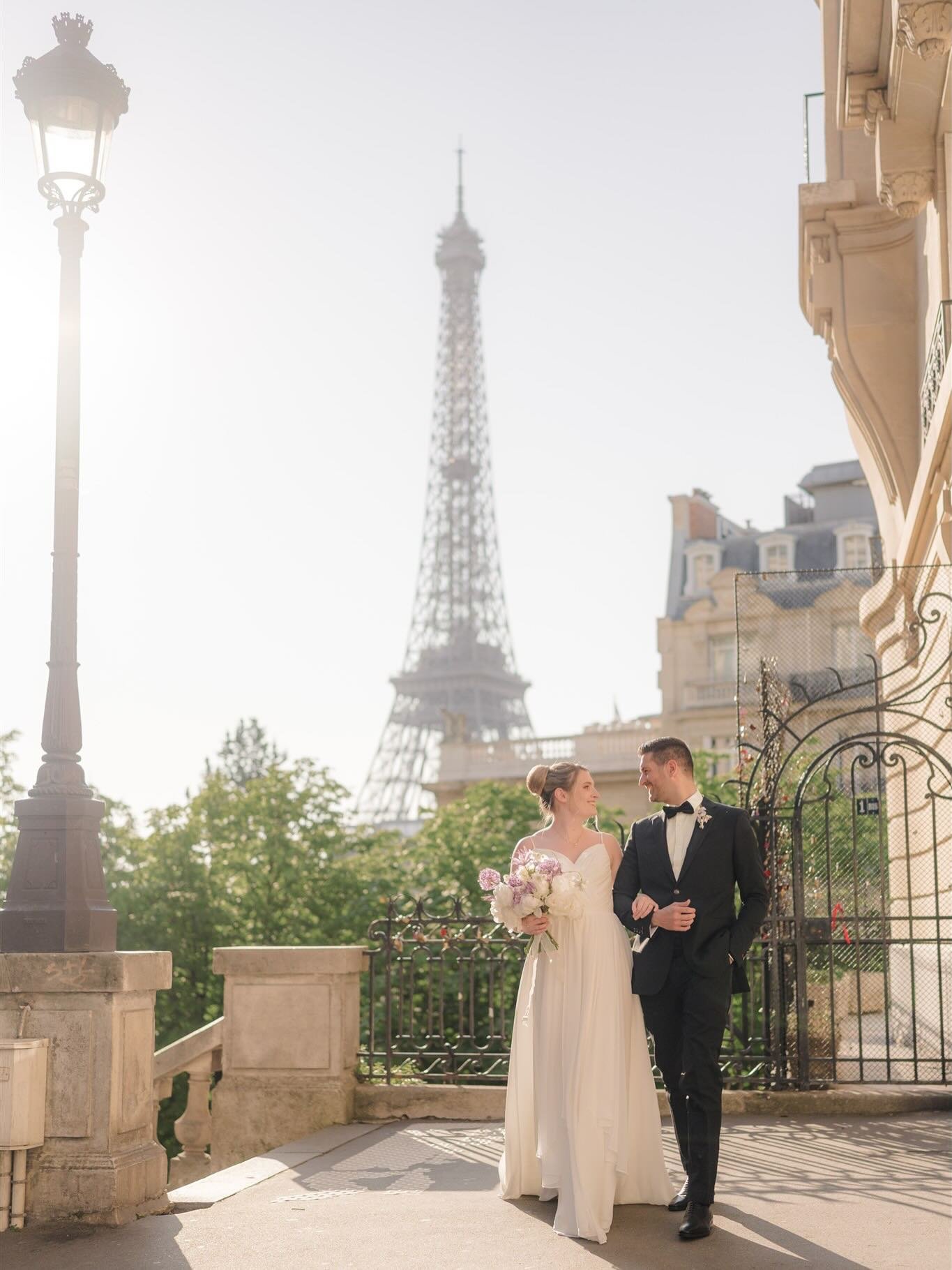 If you had Paris to yourself for one hour&hellip; what would you do?

Would you rush from spot to spot, chasing the perfect postcard?
Or would you slow down&hellip; and just feel it?

This morning wasn&rsquo;t about posing.
It wasn&rsquo;t about tick