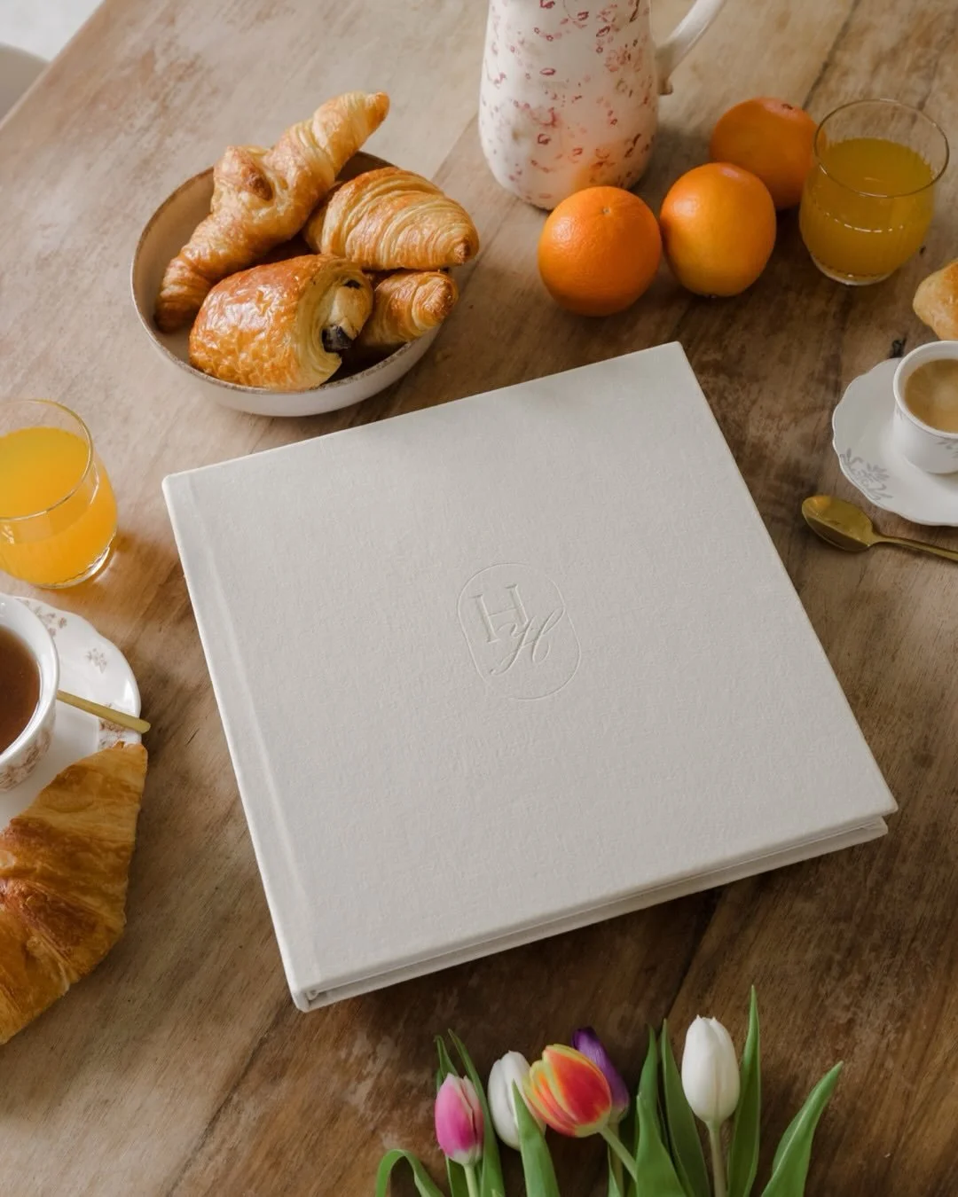 Because every story deserves to be kept.

To be shared, passed around, felt&hellip;
Not through a screen, but through pages.

The softness of the paper, the weight of the memories, the simple joy of reliving it together.

@dreambookspro 
@hana_vanvoo