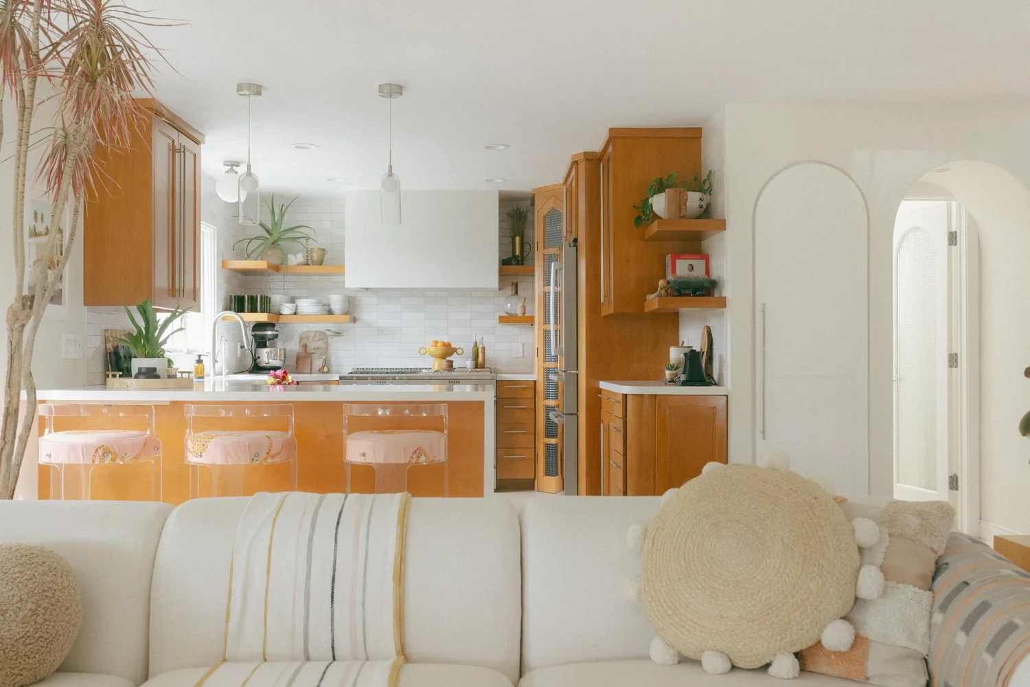 Do I Need an Architect or an Interior Designer First? A Homeowner's Guide to Planning Your Remodel