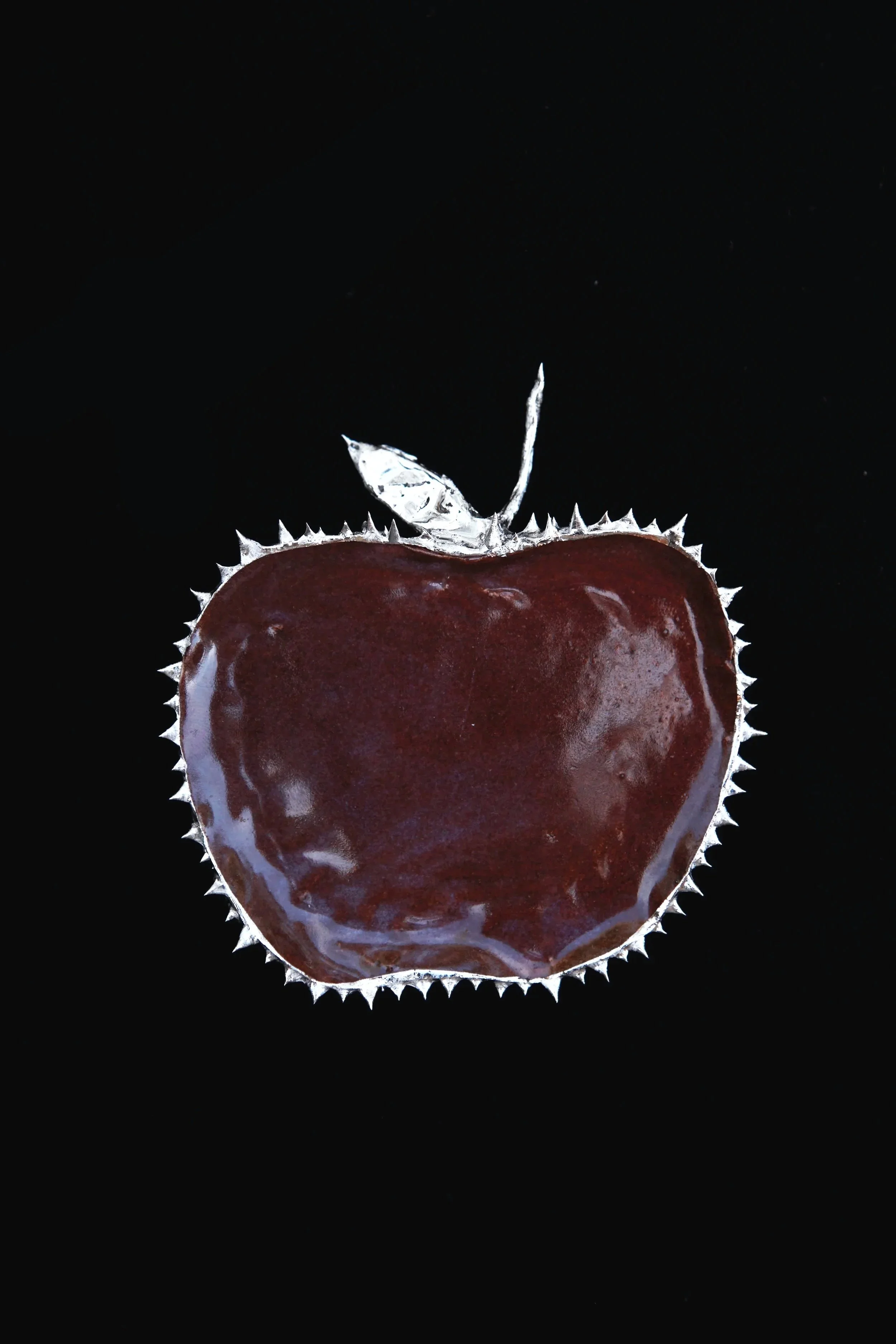 Mud-Bunny_Ceramic-Apple-Dish1.jpg