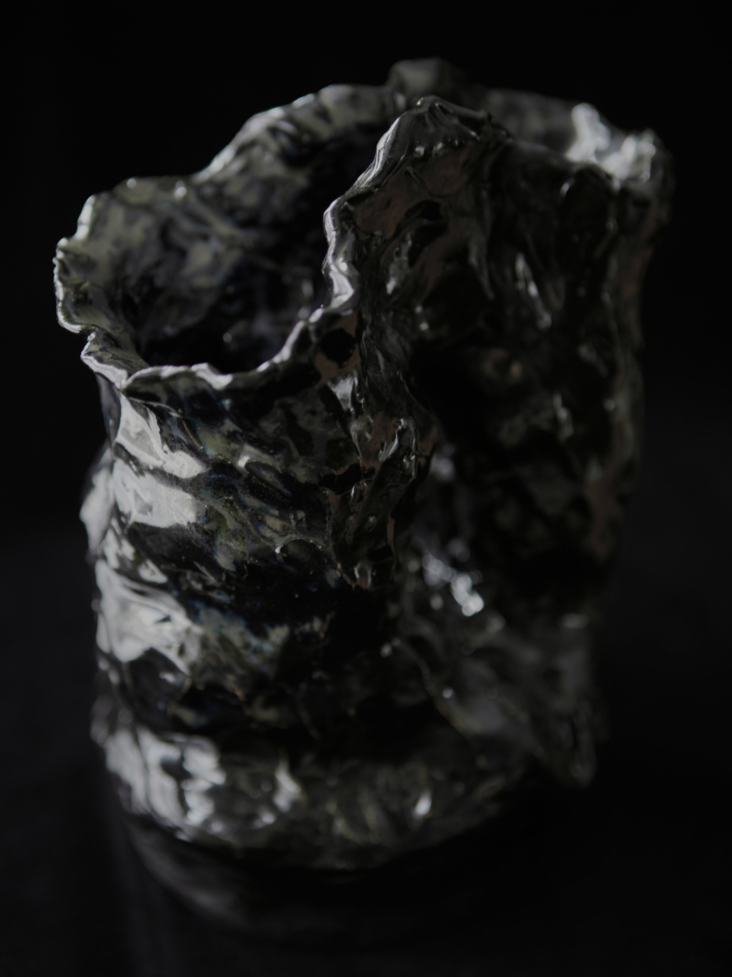 Mud-Bunny-Ceramic-Obsidian_Vase-3.jpg