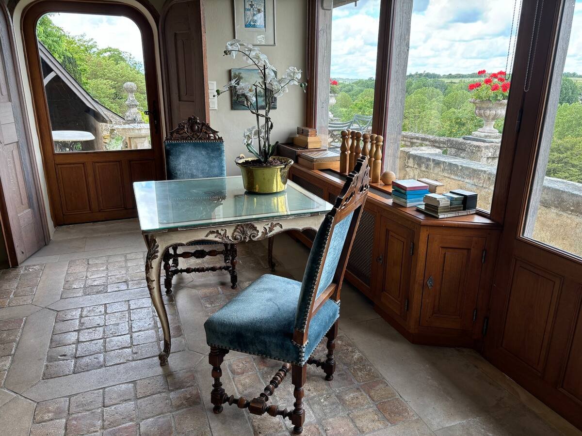 La Maison Dovalle - La Tourelle - Sitting Study Area