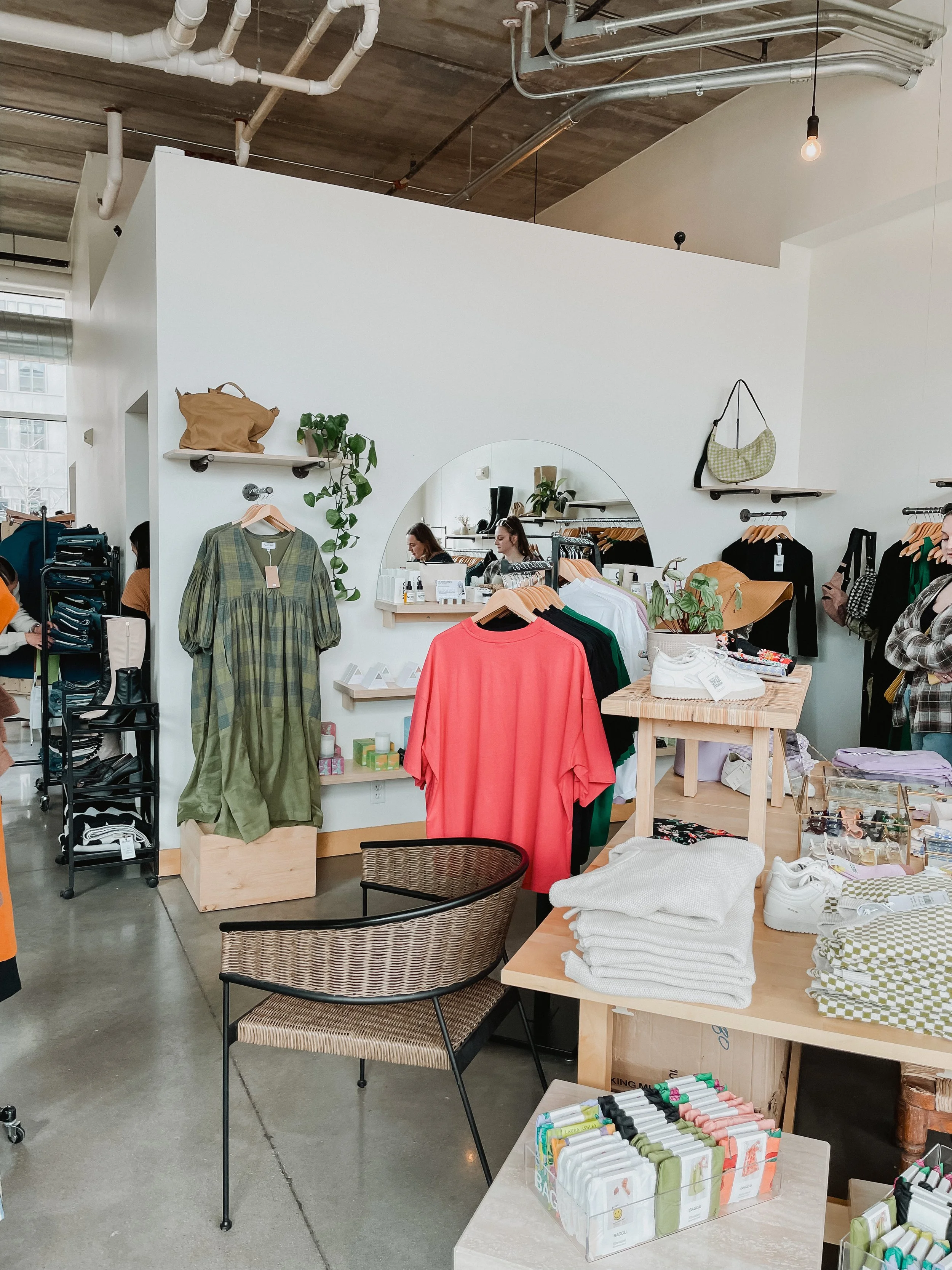  Marne women's clothing shop 