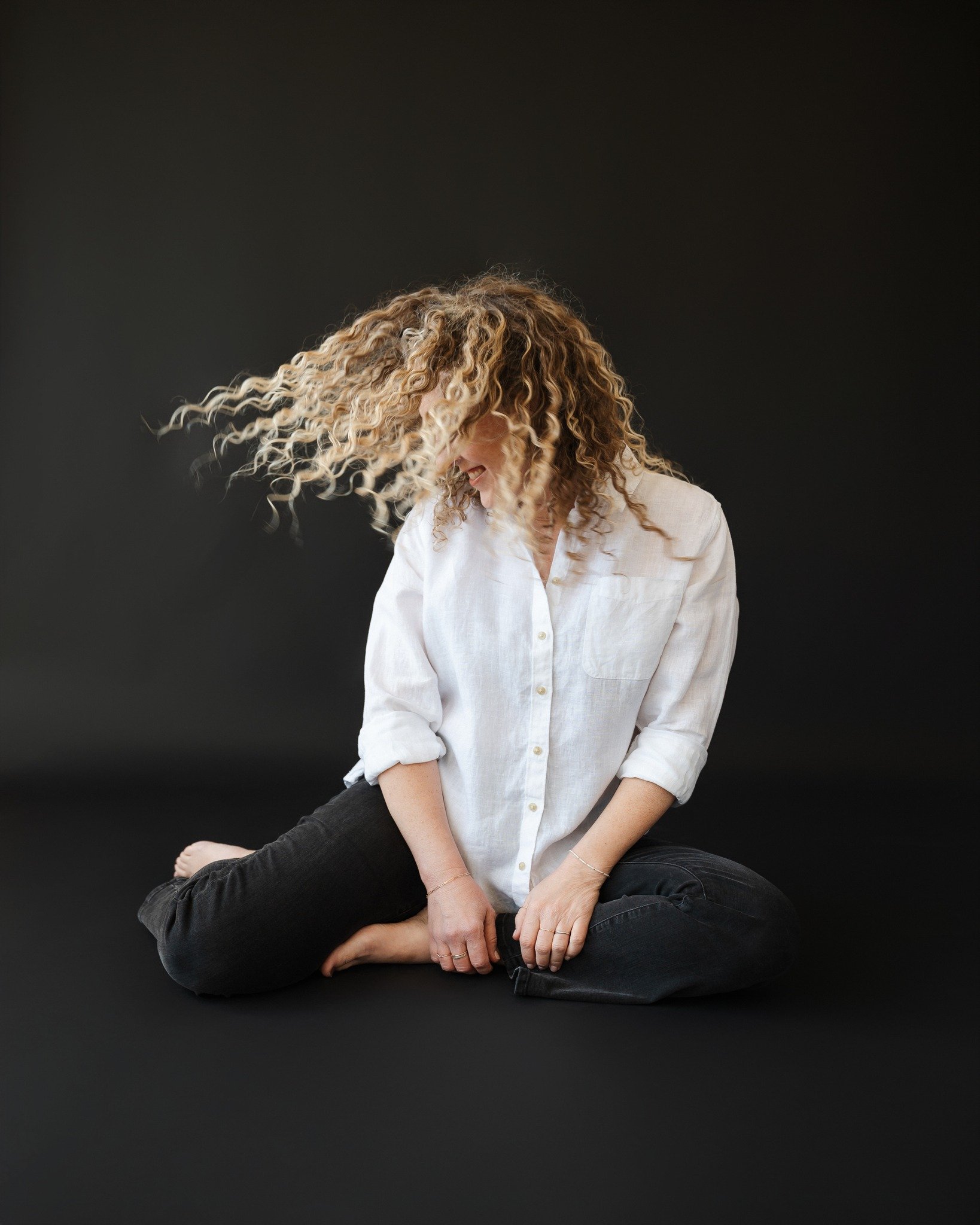 Personal branding is so much more than props + poses. 

My favorite part is documenting you as YOU. (Or in this case, me as ME.)

Favorite jeans.
Bare feet.
Signature curls.
Big laugh.

This is all part of my personal brand, my identity, a still vers