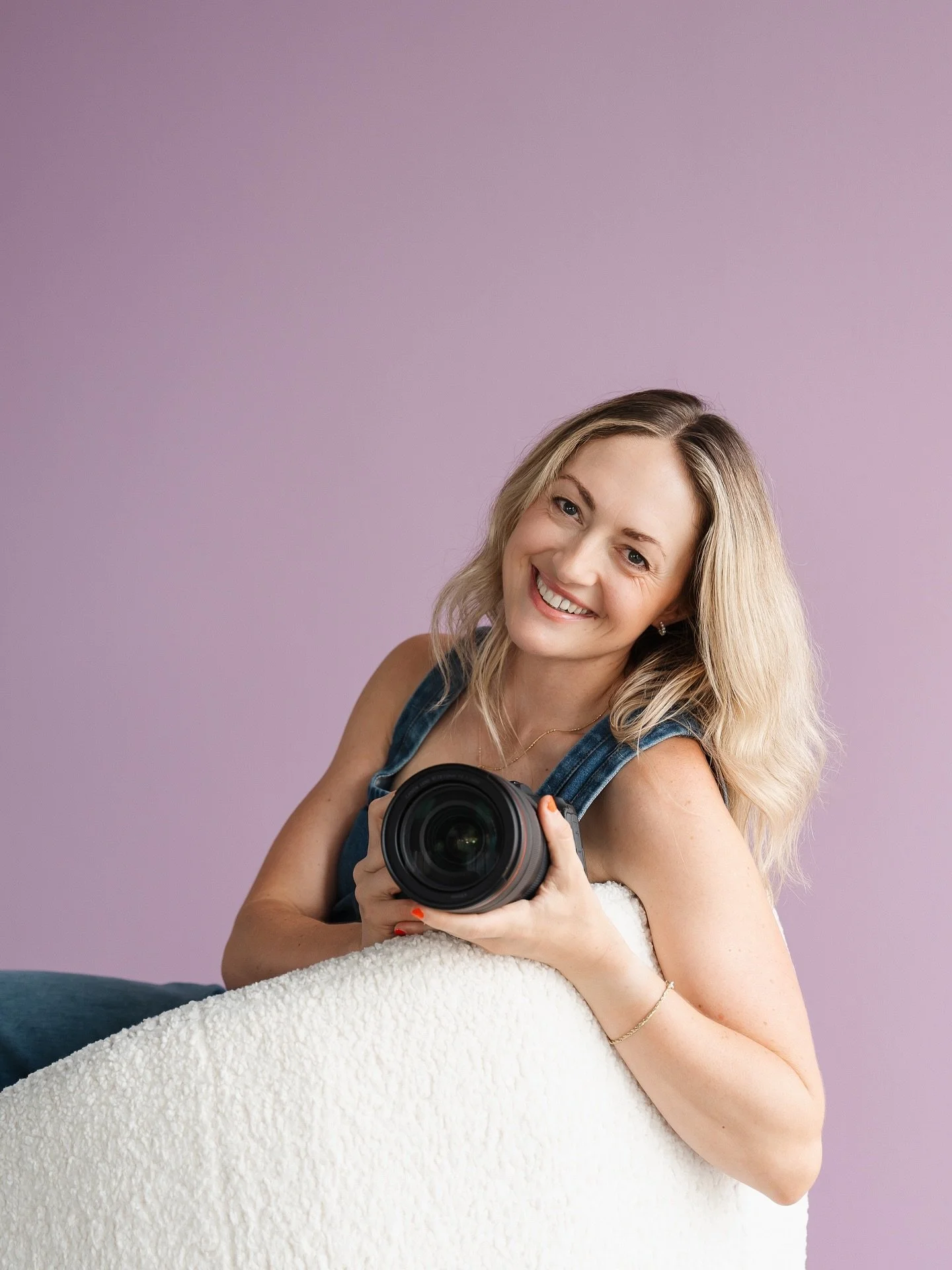 I will never not love the simplicity of a solid studio backdrop and the emphasis it places on the subject.

Bonus for fun colors that complement your brand and stop the scroll. 👀

I created these photos for the lovely @nicolehodgson.photography at @