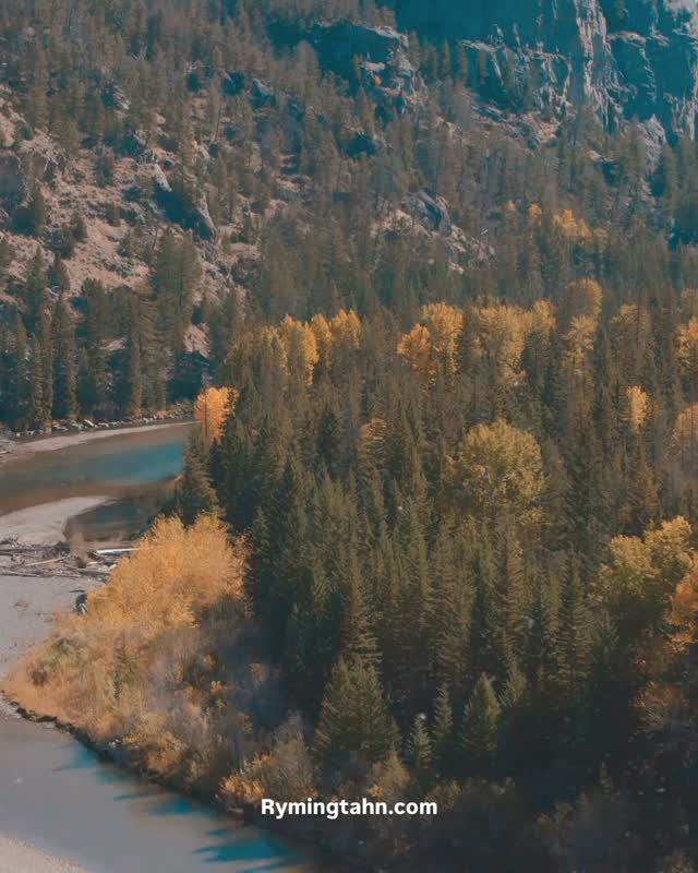 Powerful Life Lesson
⚠️ Proverbs 7 is a bold warning from the Bible about the dangers of temptation. It tells the story of a young man who falls into sin by ignoring wisdom and following a seductive path. The chapter urges us to guard our hearts, fo