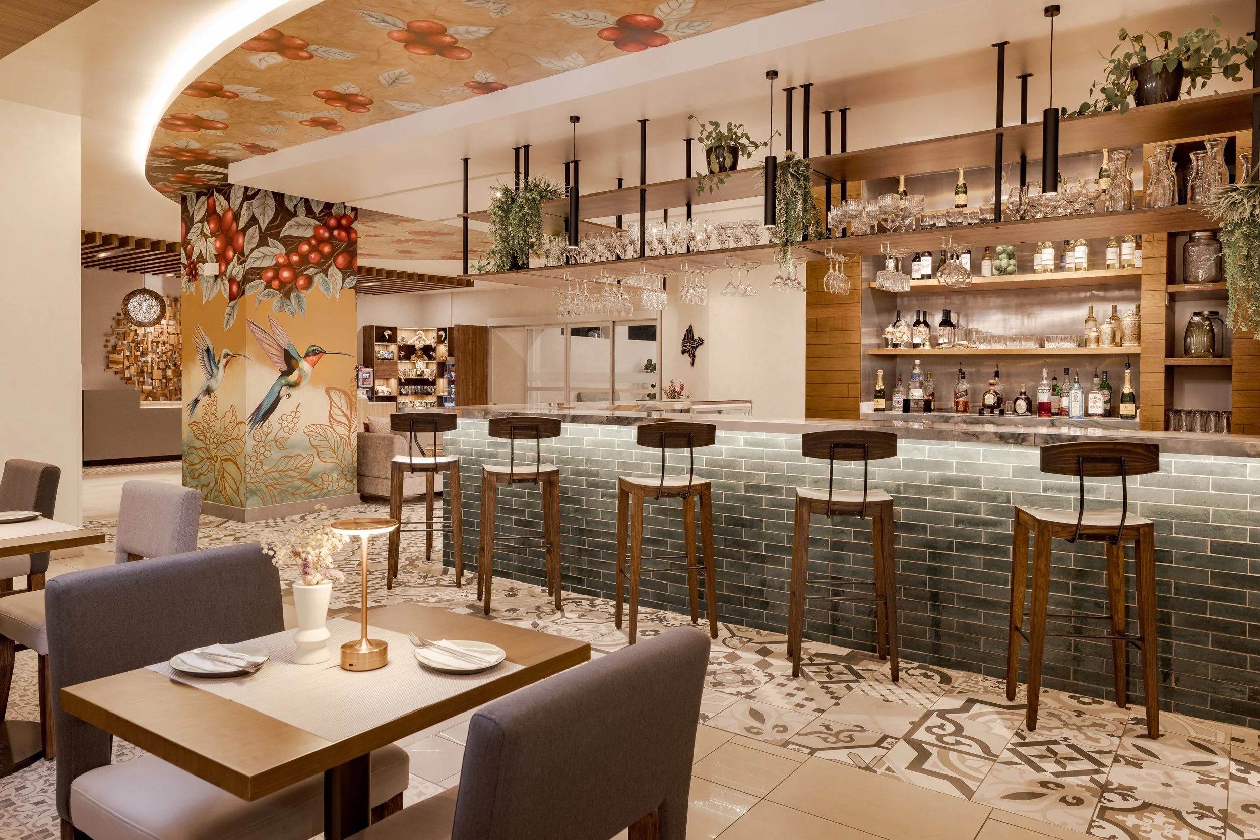 Nuevo espacio gastronómico en el este de San José redefine la cocina contemporánea