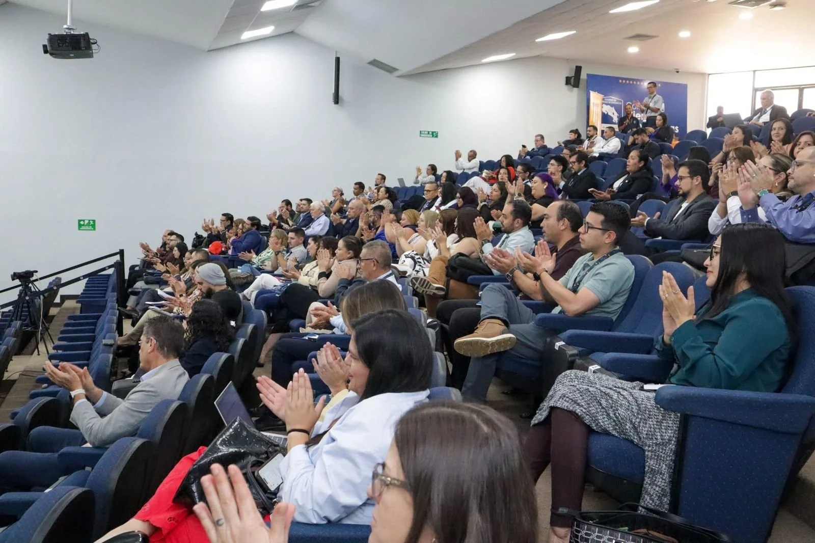 Congreso de Negocios Internacionales destaca retos en formación y competitividad