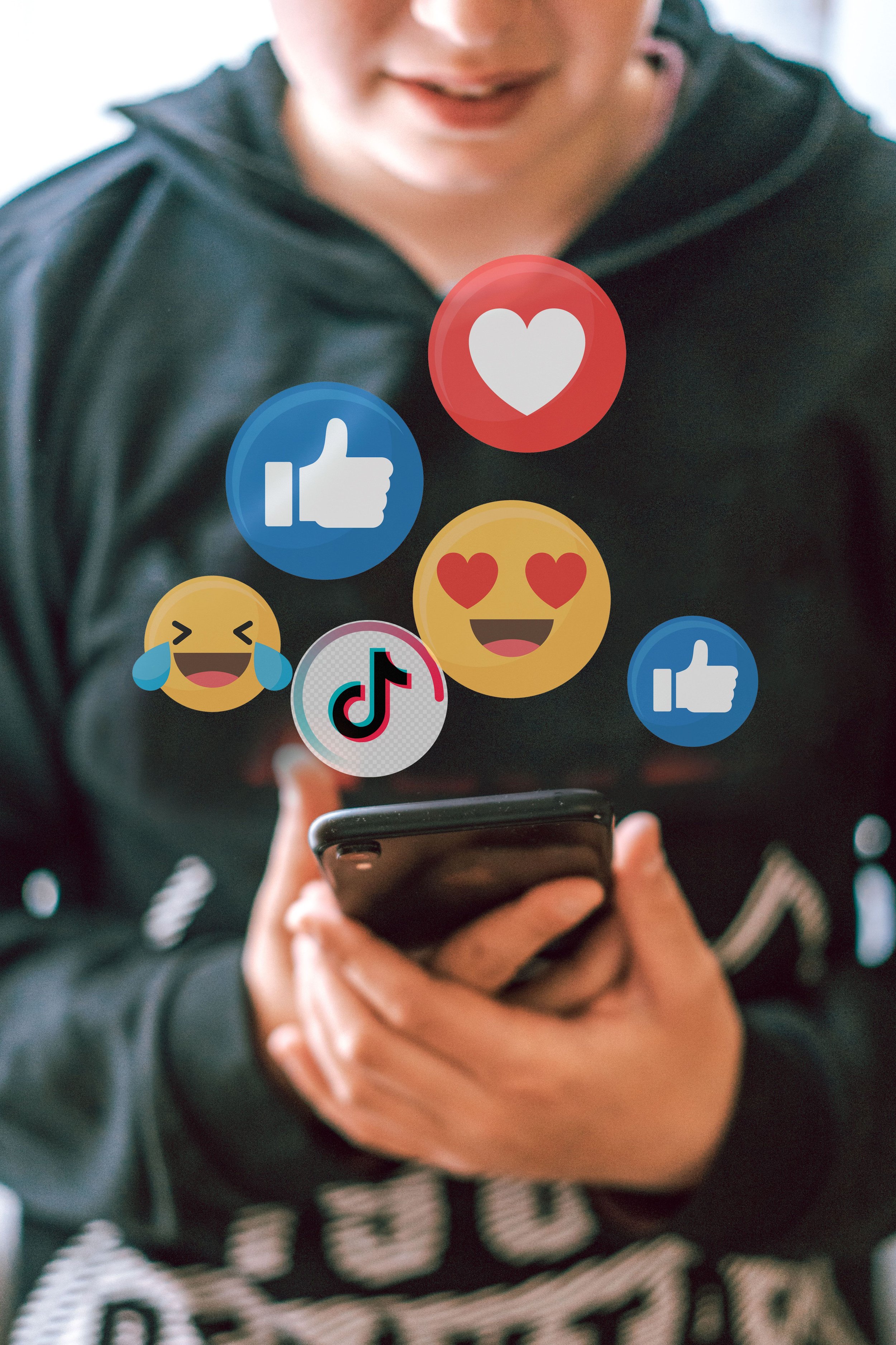 El uso excesivo de redes sociales en menores puede afectar su salud mental
