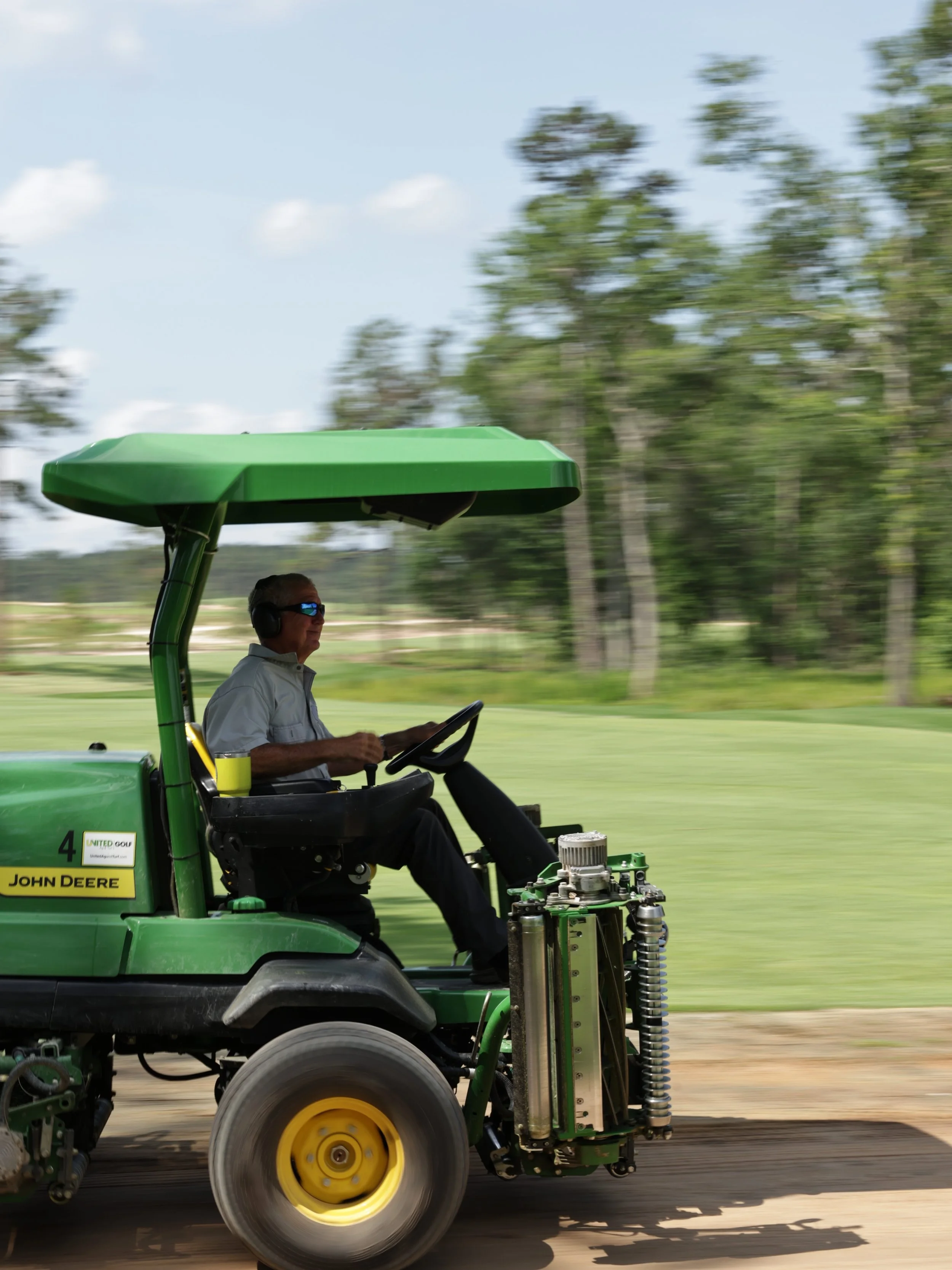 The best courses aren&rsquo;t built by chance. They&rsquo;re built before sunrise by people who care.

A look behind the scenes at the team that brings @wildspringdunes to life every day.