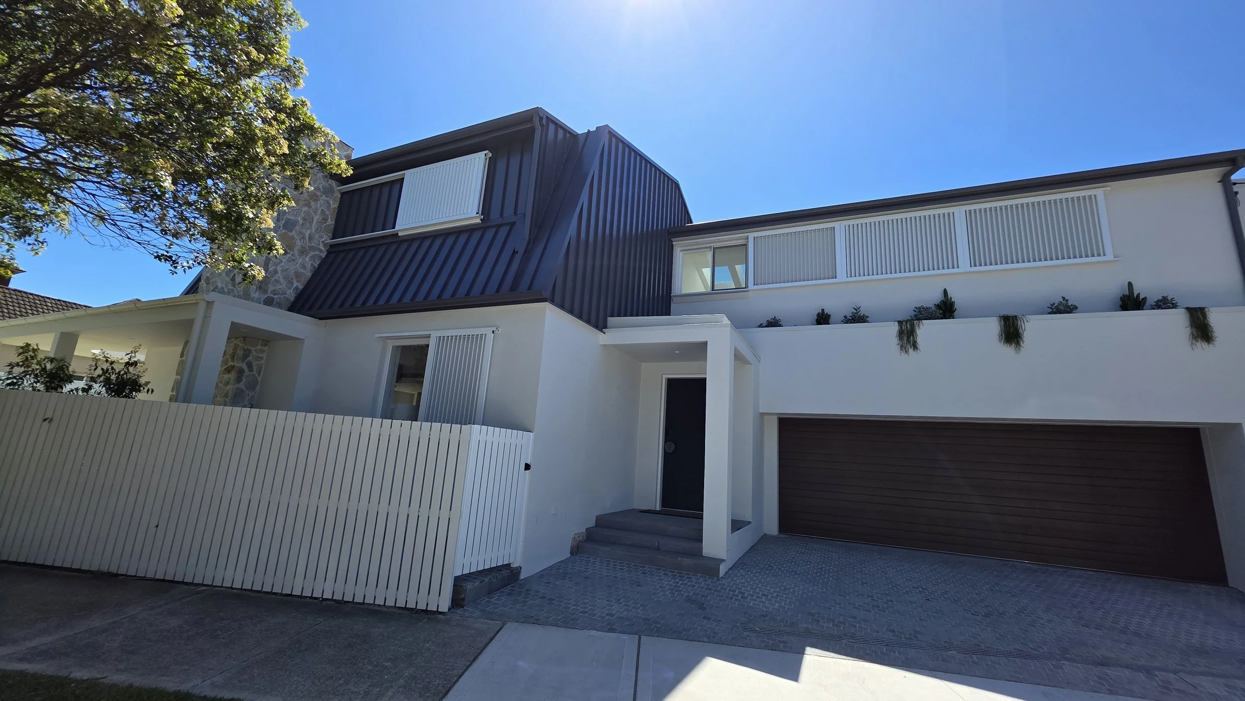 Aluminium privacy screens