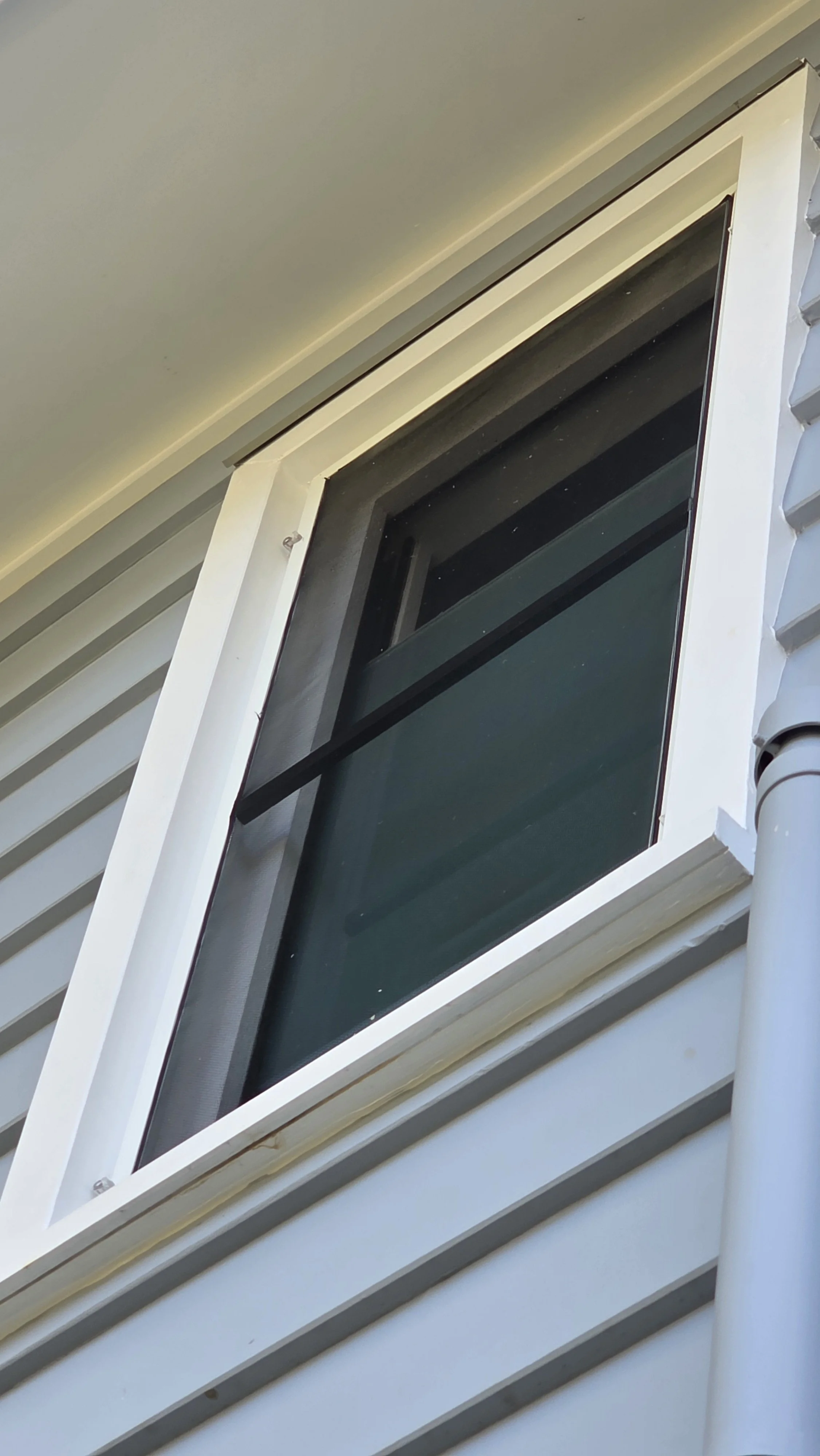 Flyscreens installation Palm Beach Sydney