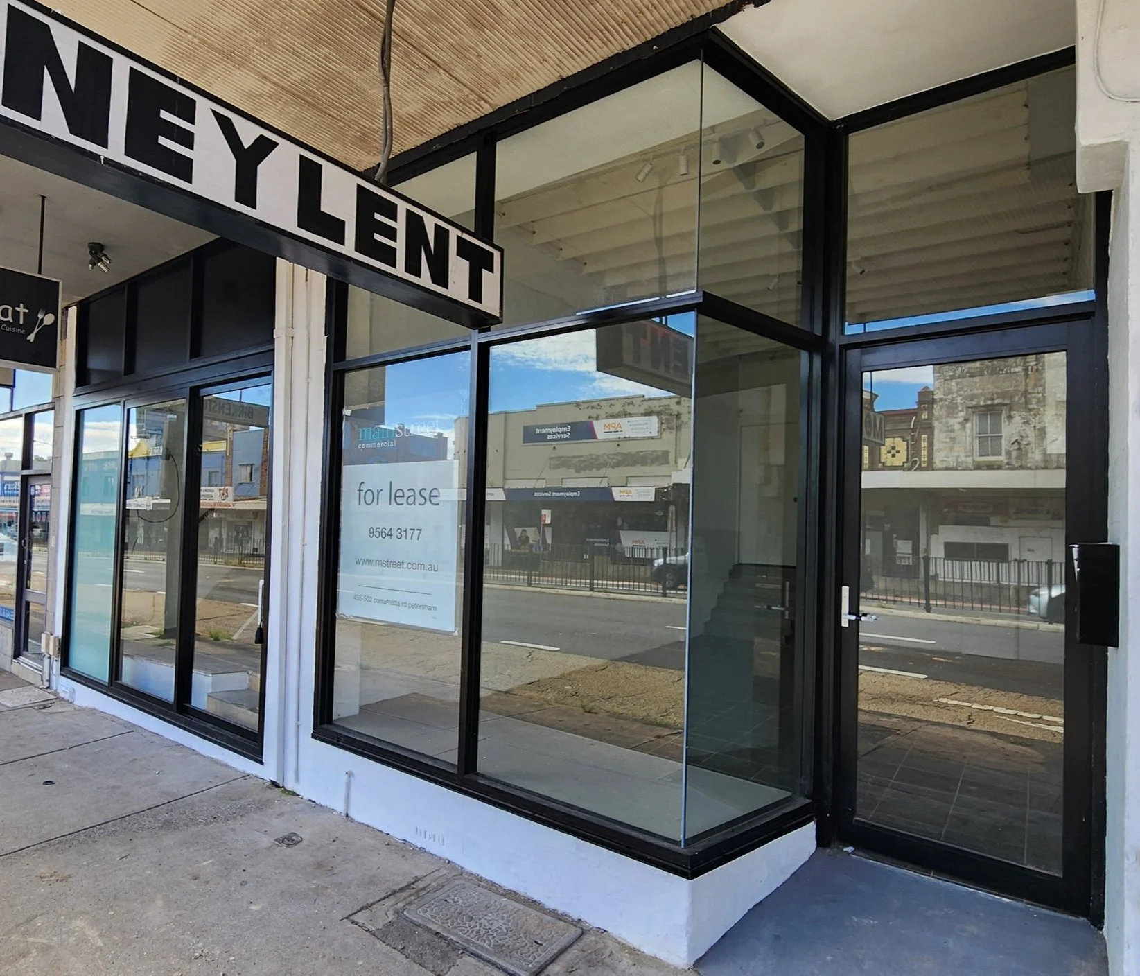 Commercial frames and windows - aluminium