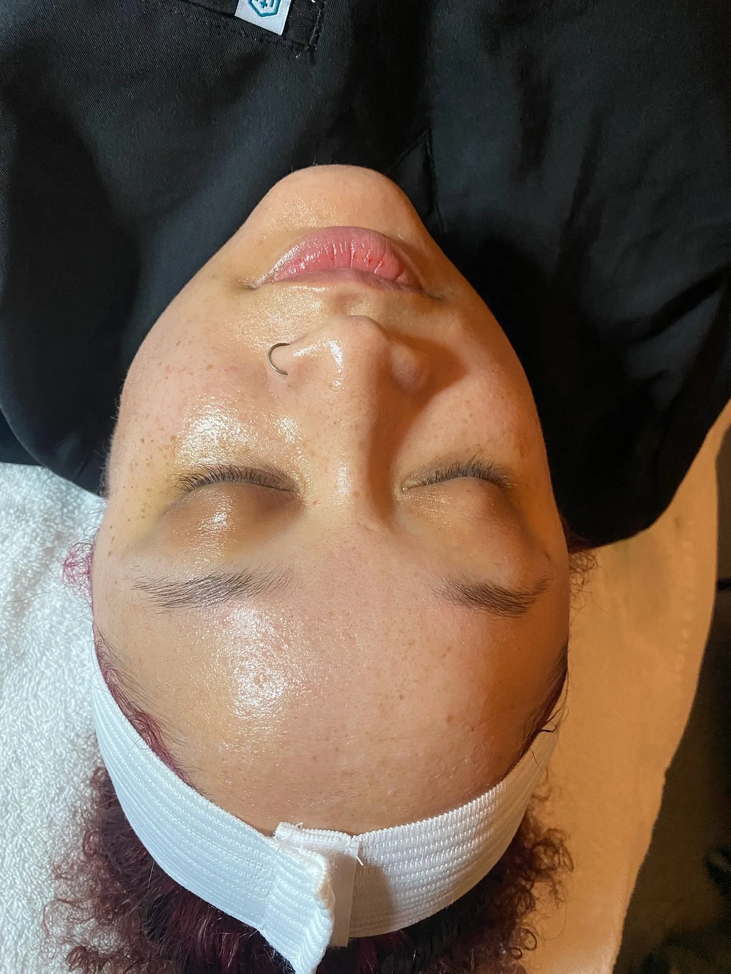 Let&rsquo;s talk Nano Infusion, one of my favorite ways to get that glass skin glow! 💦✨

Think of it like this: instead of poking your skin with needles, we use a super gentle nano tip to push all the good stuff (serums + nutrients) deeper into your