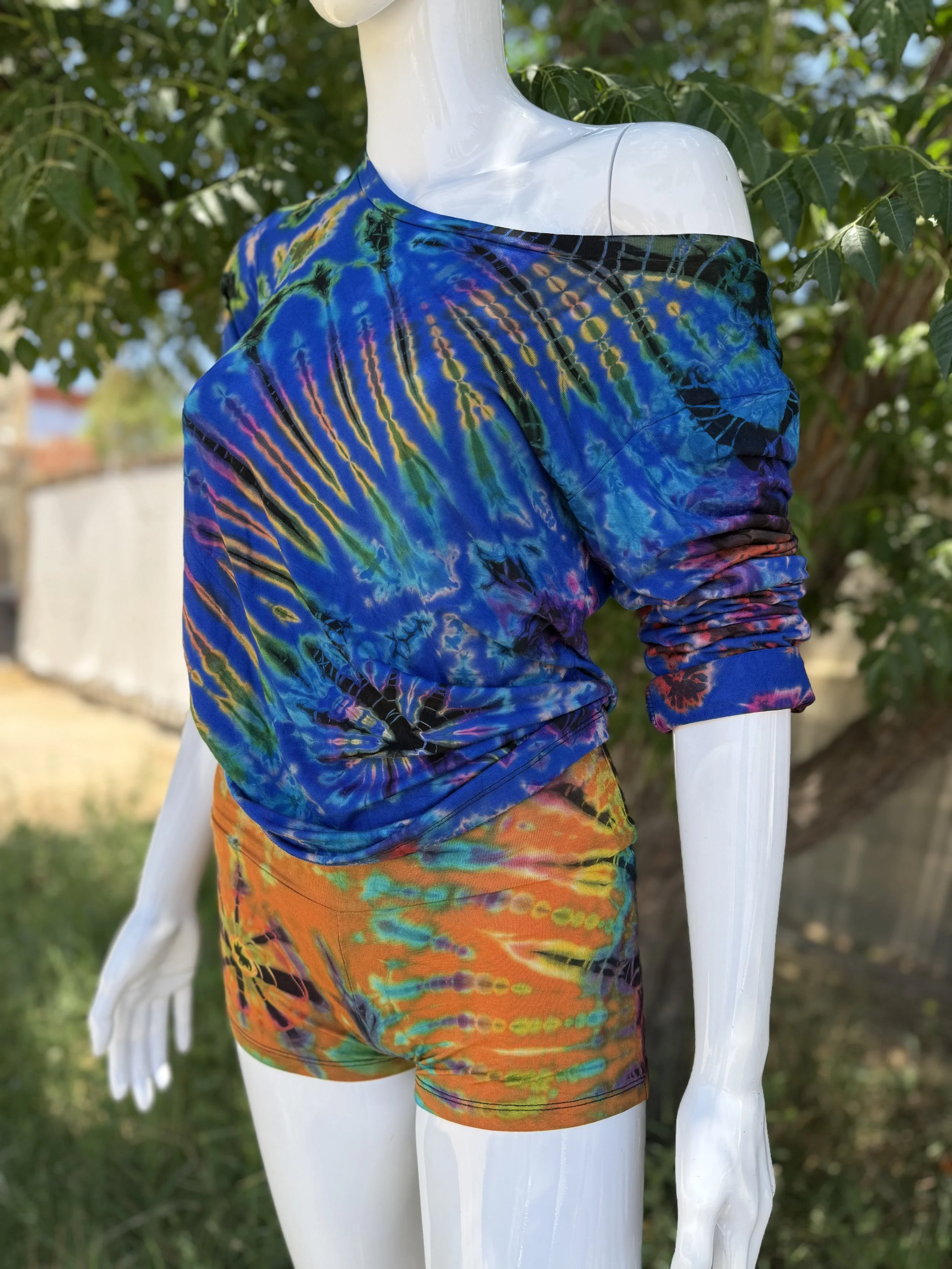 Long Sleeve & Yoga Short Set 3.jpg