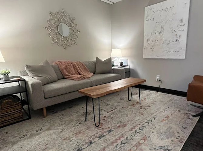 Tampa EMDR trauma therapy office at 4100 W Kennedy Blvd in South Tampa.