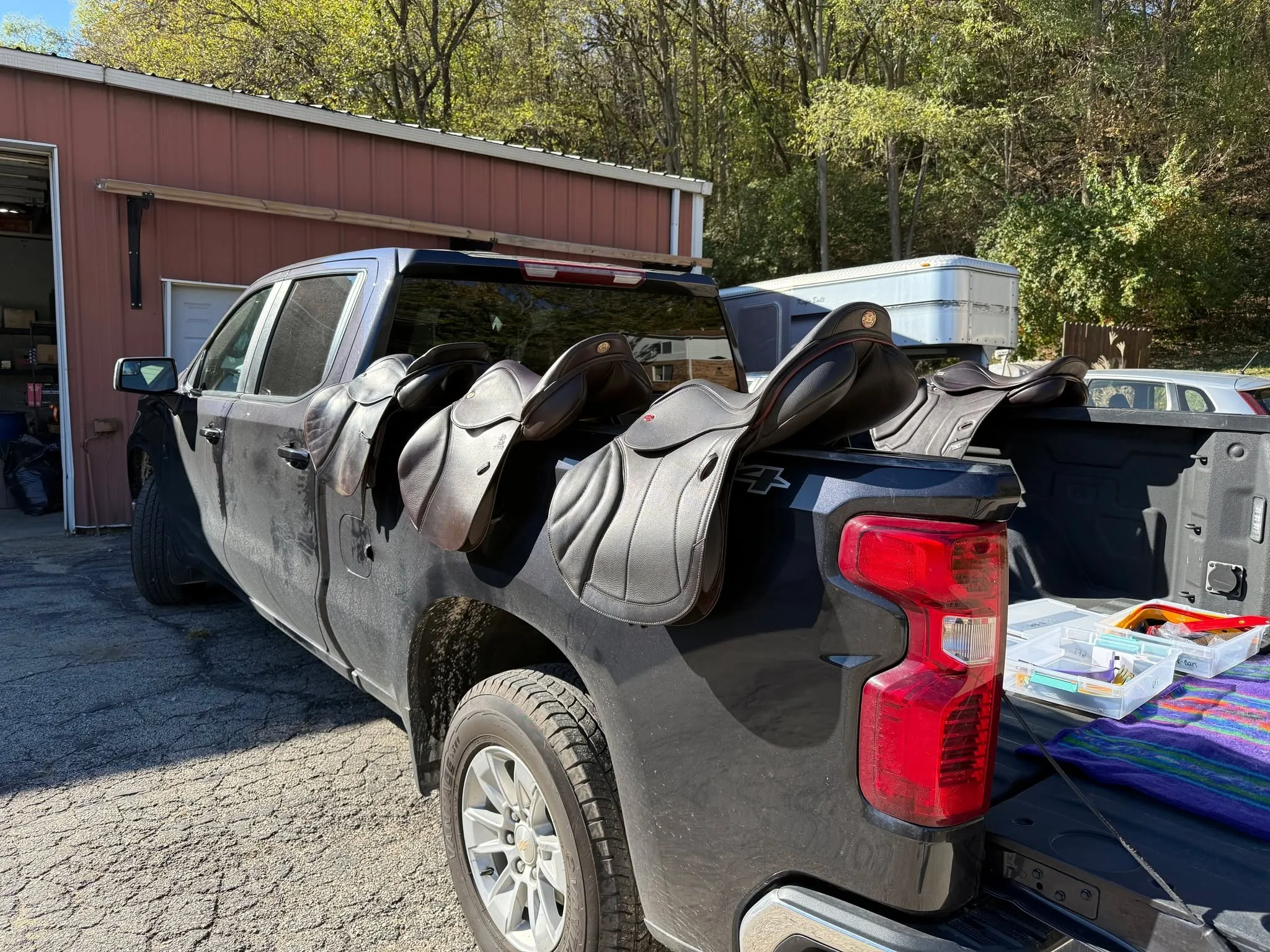 It's been a while since I've posted, just wanted to say that I'm around, busy as heck and adjusting to lots of changes! My truck is going beautifully and I feel like a complete princess with her! I hope fall is going well for everyone!