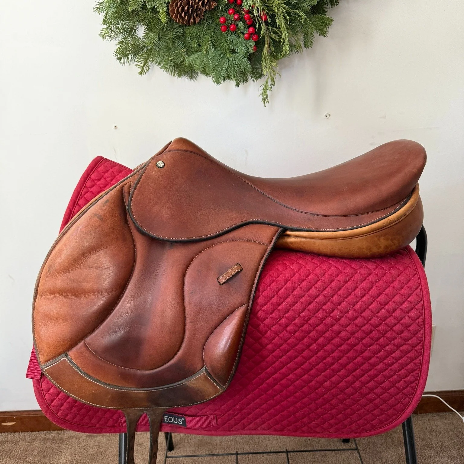Shopping for that special someone? I have some demo and used saddles available on sale that just might be perfect! 

19 in Stackhouse Monoflap Event Narrow 
17.5 in GFS Transition Jump Adjustable Width 
17 in Fairfax Classic Cupped Jump Adjustable Wi