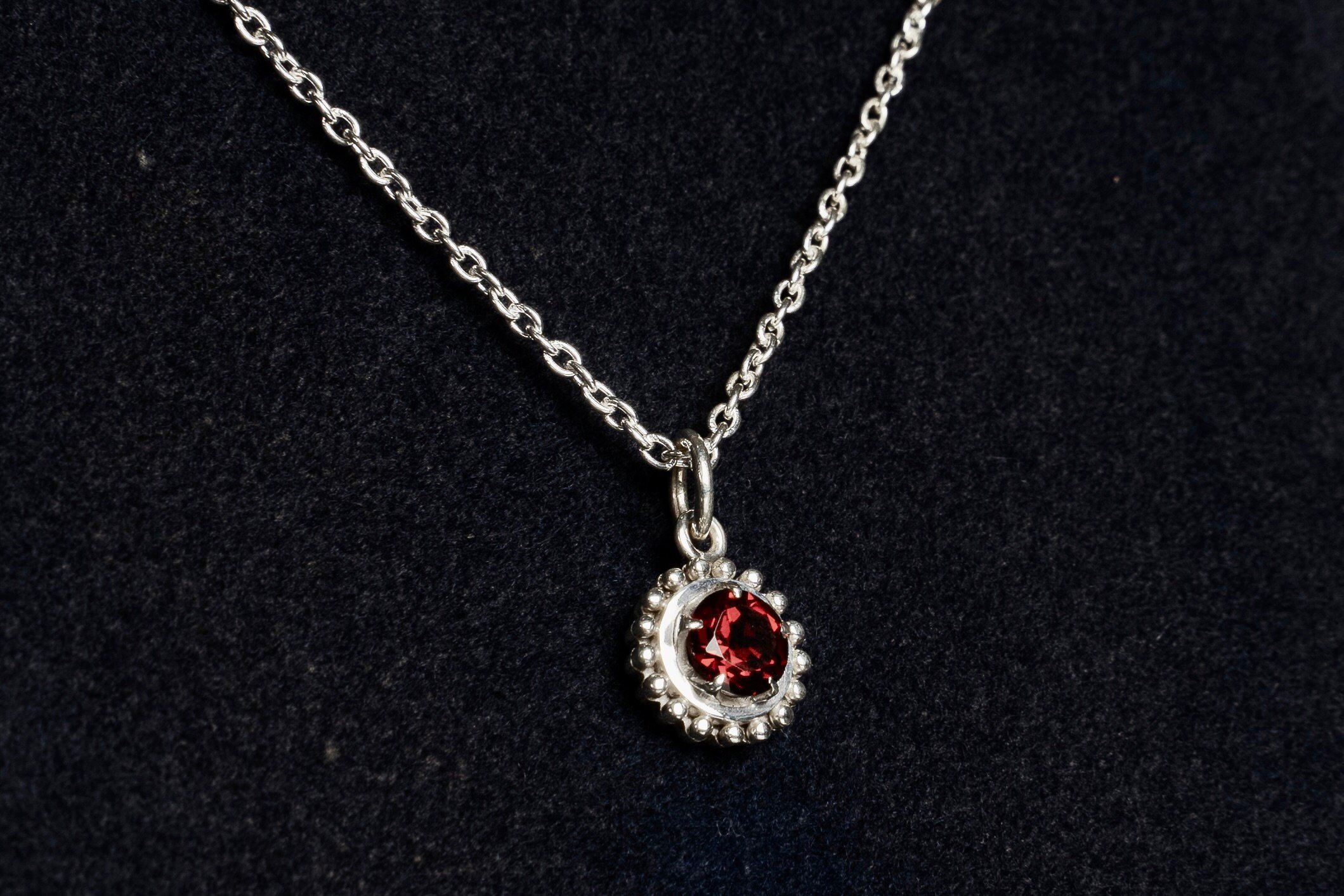 https://i.etsystatic.com/26549287/r/il/1f812a/4345181076/il_fullxfull.4345181076_3rzu.jpg