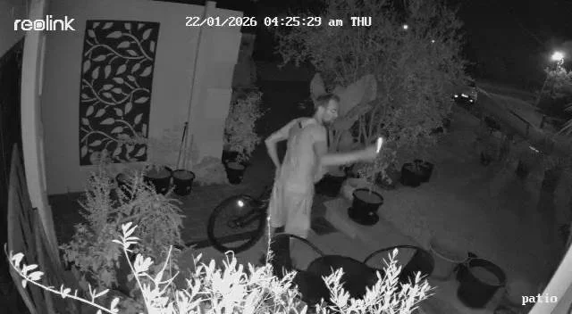 Hed to cut my camping trip short as this predator was lurking around the nieghbourhood including my front door patio area.
Creep