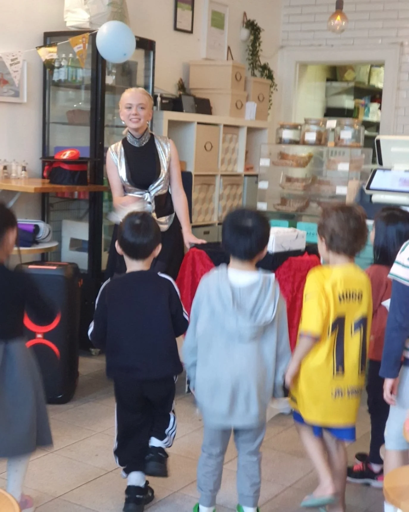 kids are so cute 

#magic #magicmacy #kidmagic #teenmagic #teenagemagician #teenmagician #magicforkids #fyp #trending #trendingpost #teenmagic