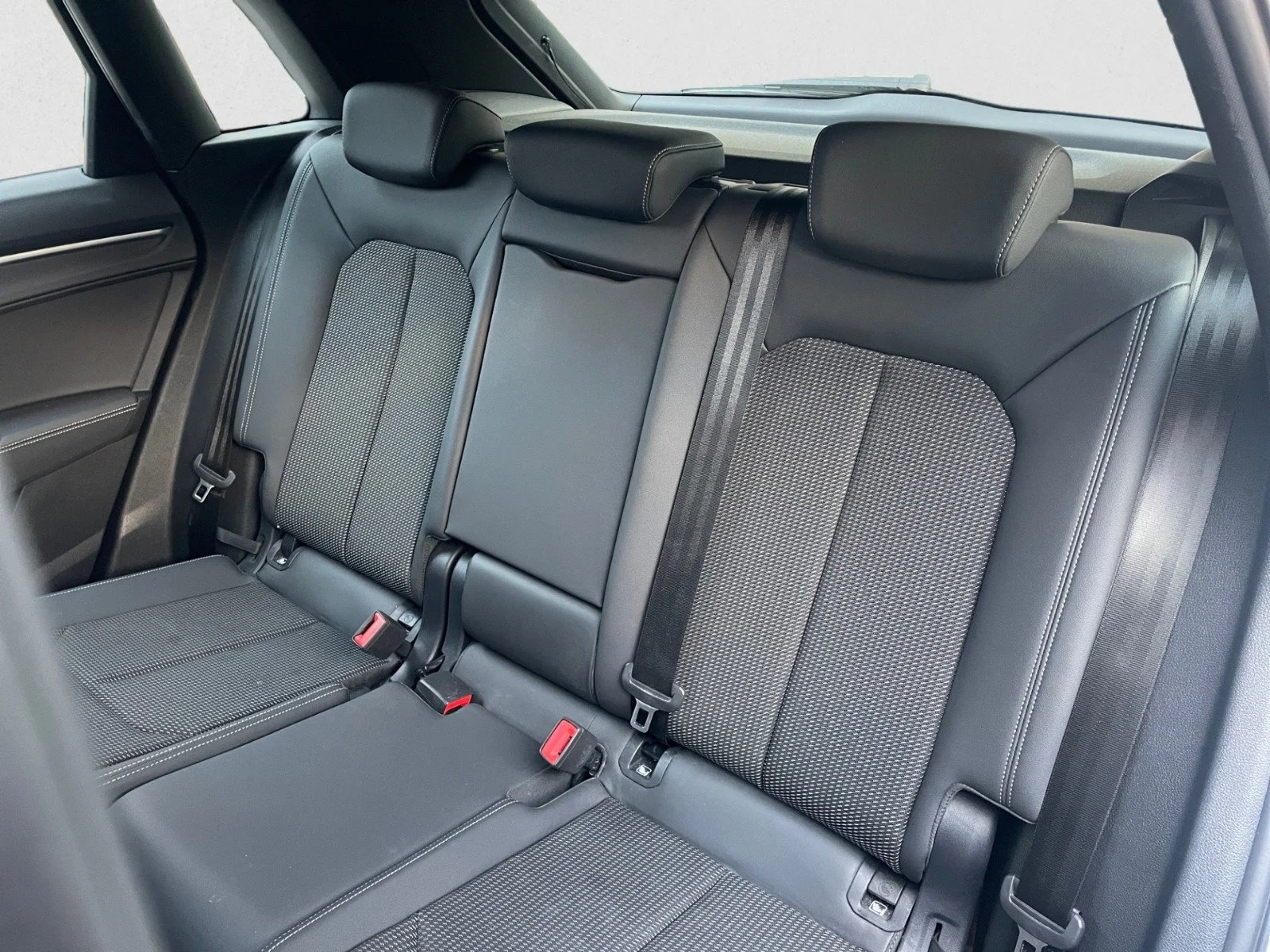 WhatsApp Image 2025-12-18 at 14.49.56 (4).jpeg