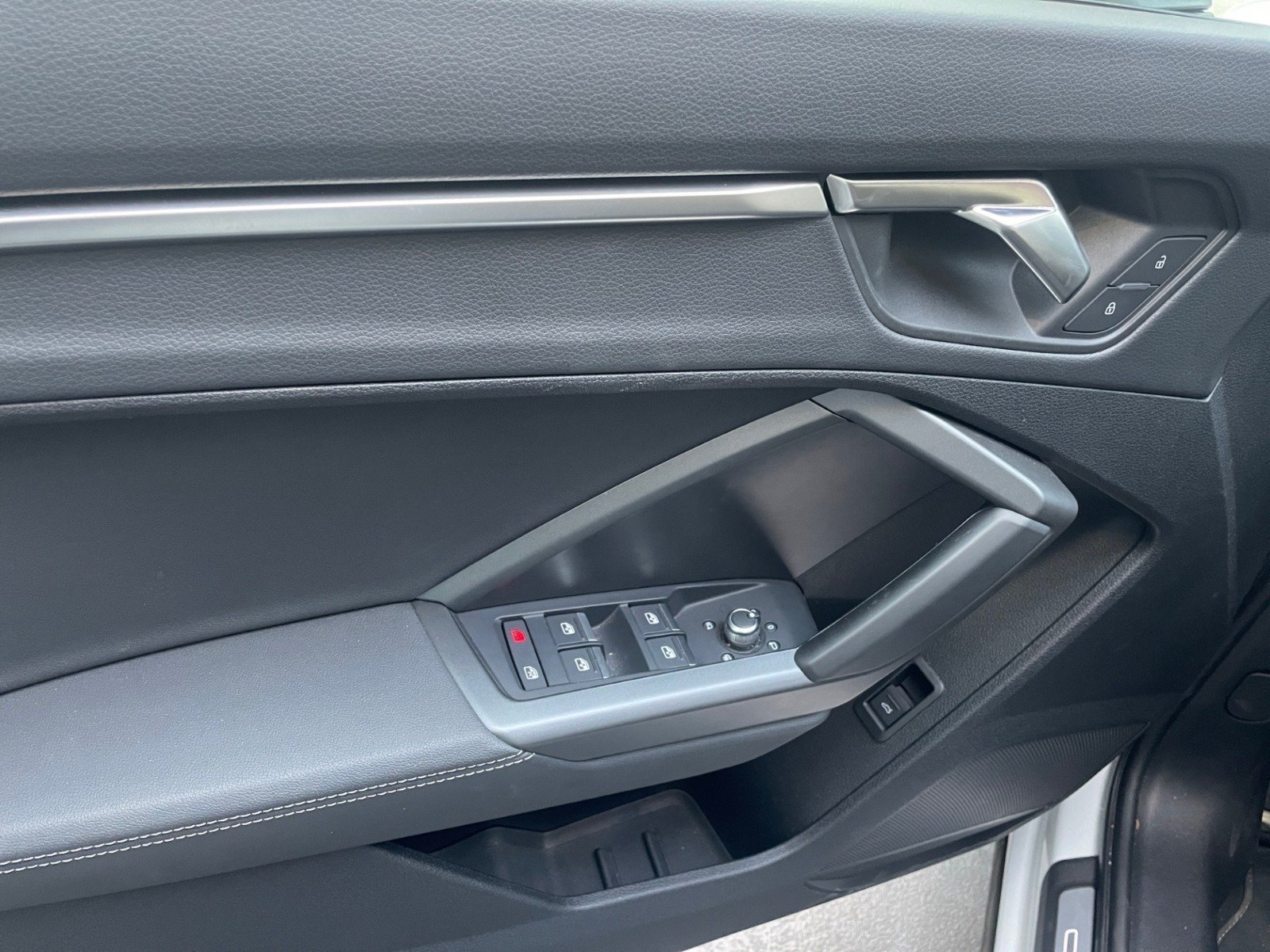 WhatsApp Image 2025-12-18 at 14.49.56 (8).jpeg