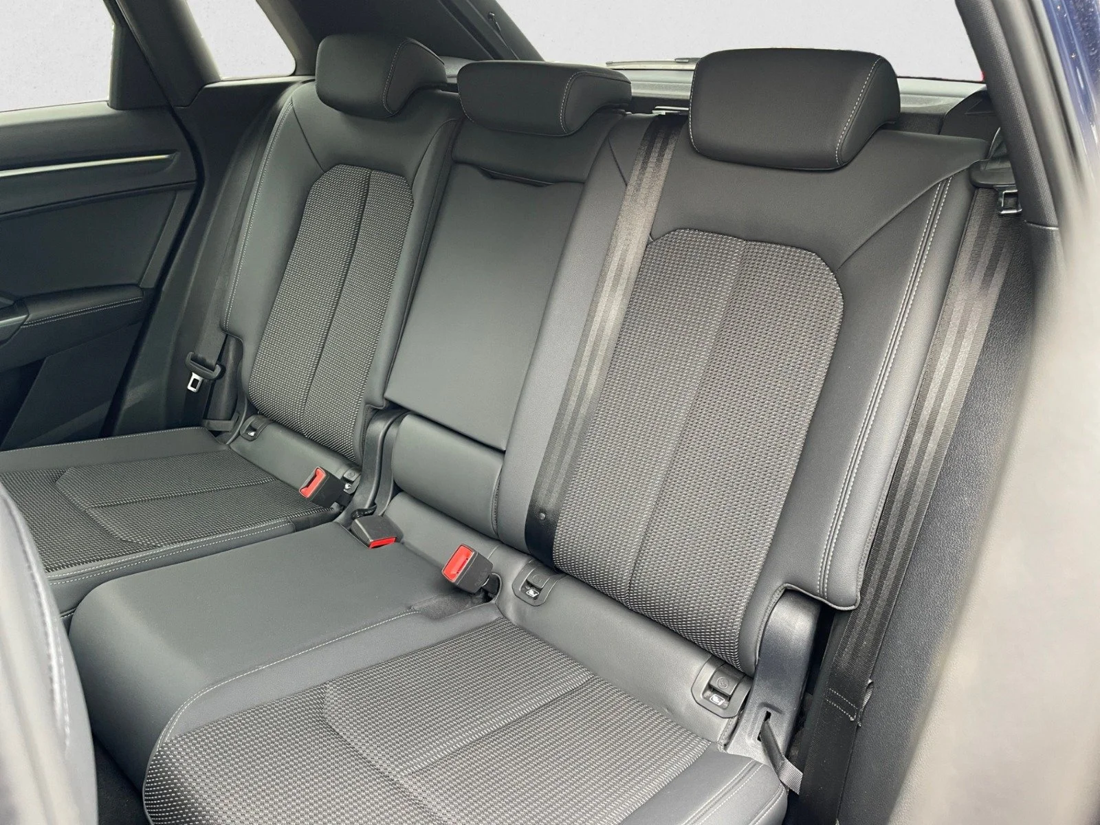 WhatsApp Image 2025-12-18 at 14.38.27 (7).jpeg