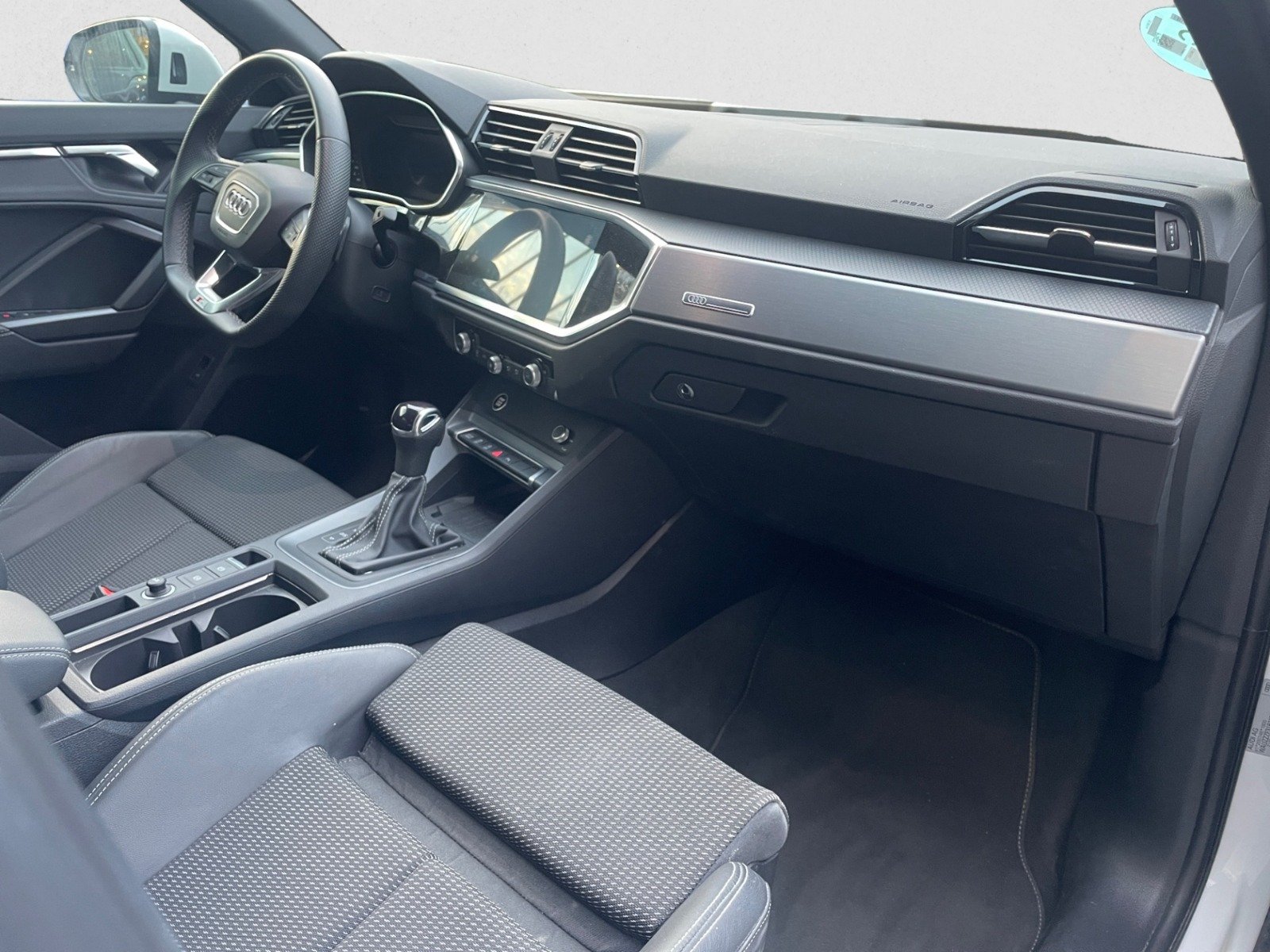 WhatsApp Image 2025-12-18 at 14.49.56 (6).jpeg