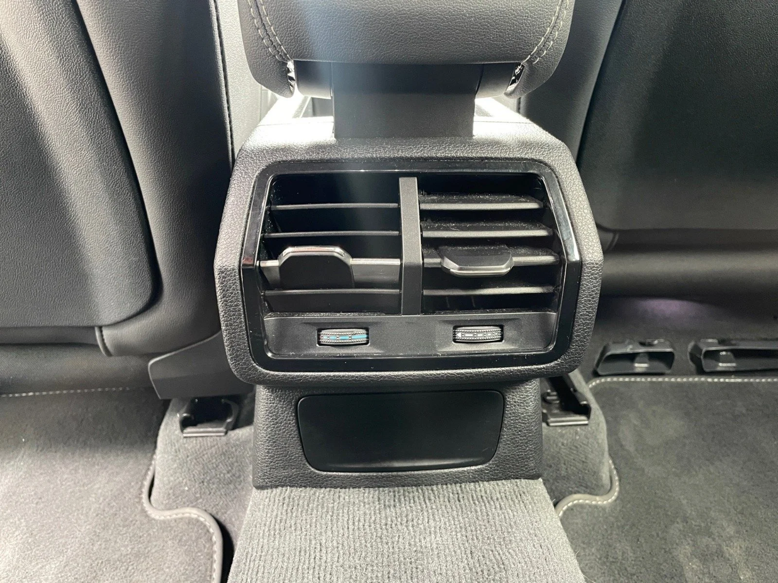 WhatsApp Image 2025-12-18 at 14.38.27 (10).jpeg