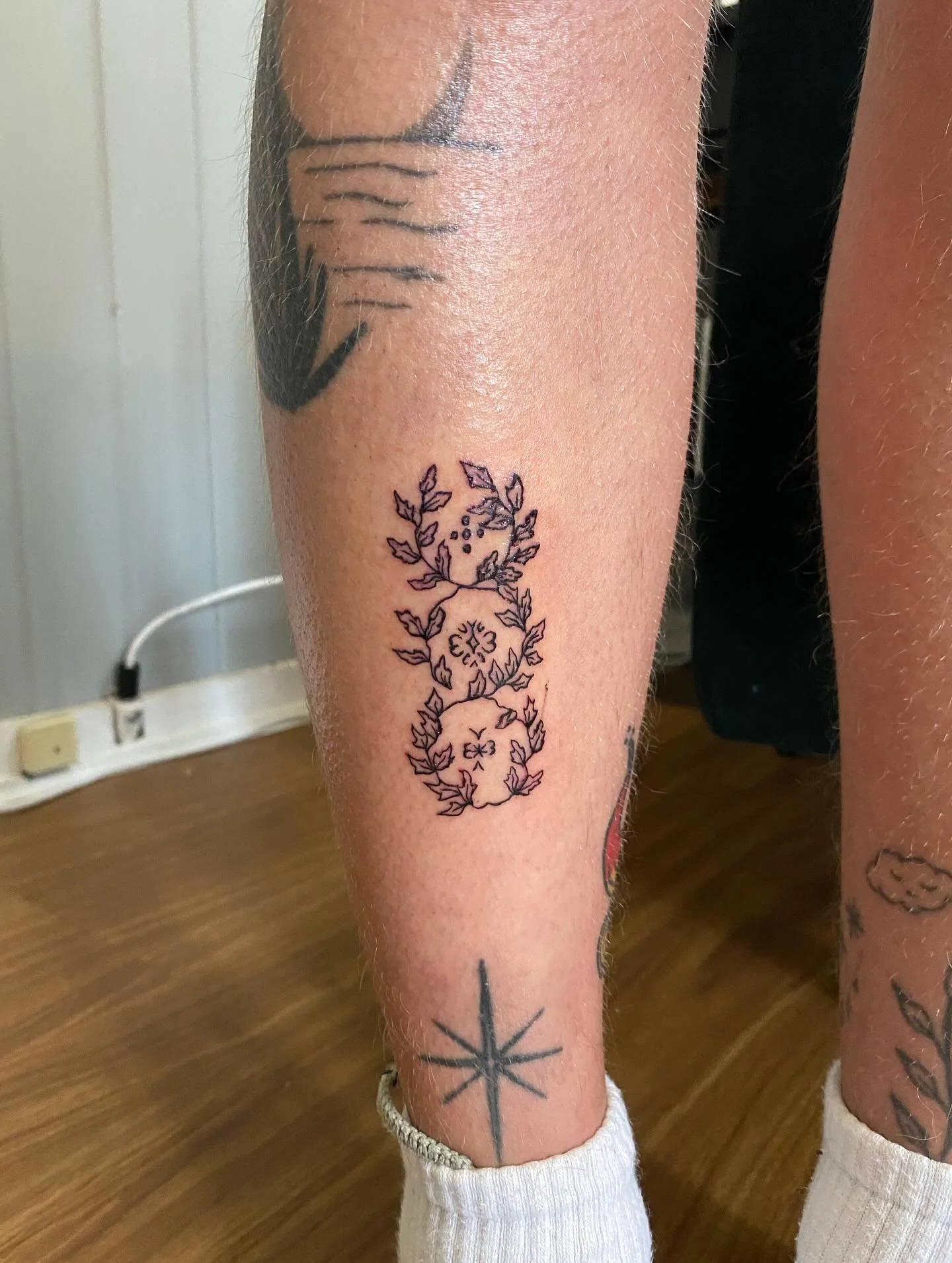 Design from a recent flash sheet!

#brisbanetattoo #ornamentaltattoo