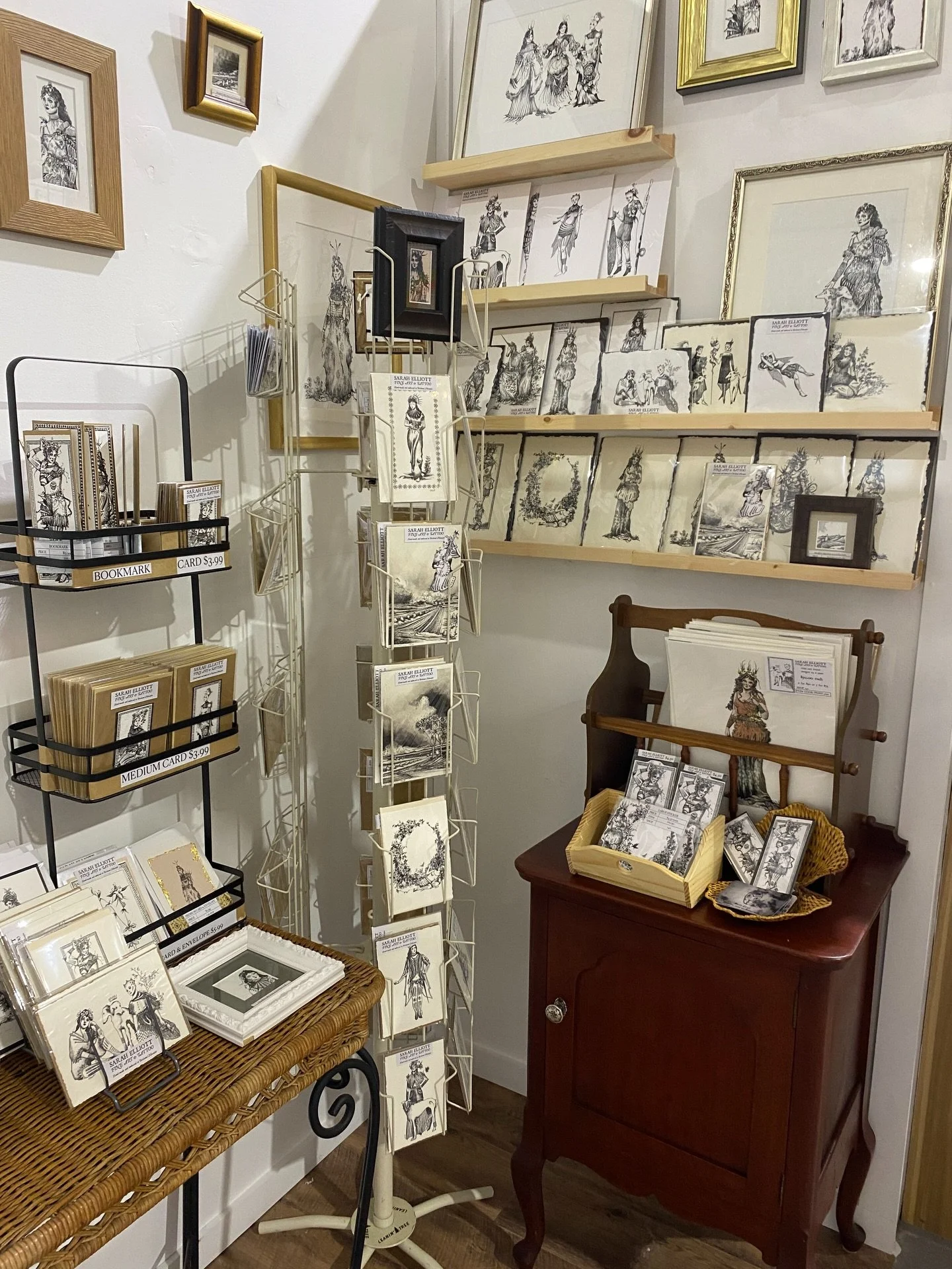 Restocked! More trinkets available @vendmarketplace Annerley 

#illustration #markets #brisbanetattoo #fantasyillustration