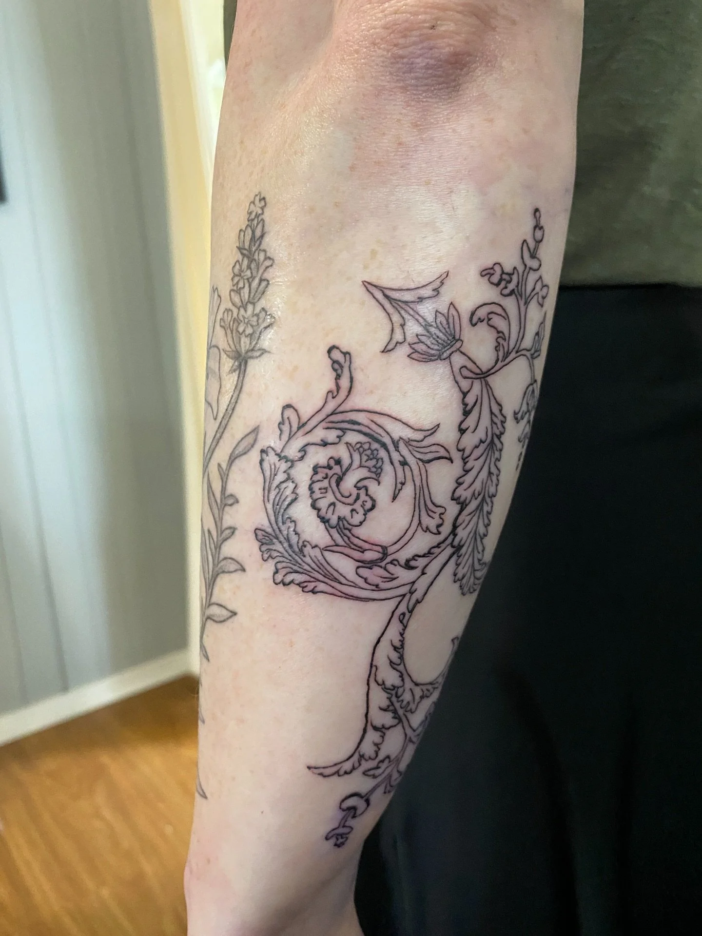A recent ornamental piece! This kind of tattoo is perfect for wrapping around your existing pieces to create a cohesive sleeve. If this is the kind of thing you&rsquo;re looking for please don&rsquo;t hesitate to shoot me a message or have a look thr