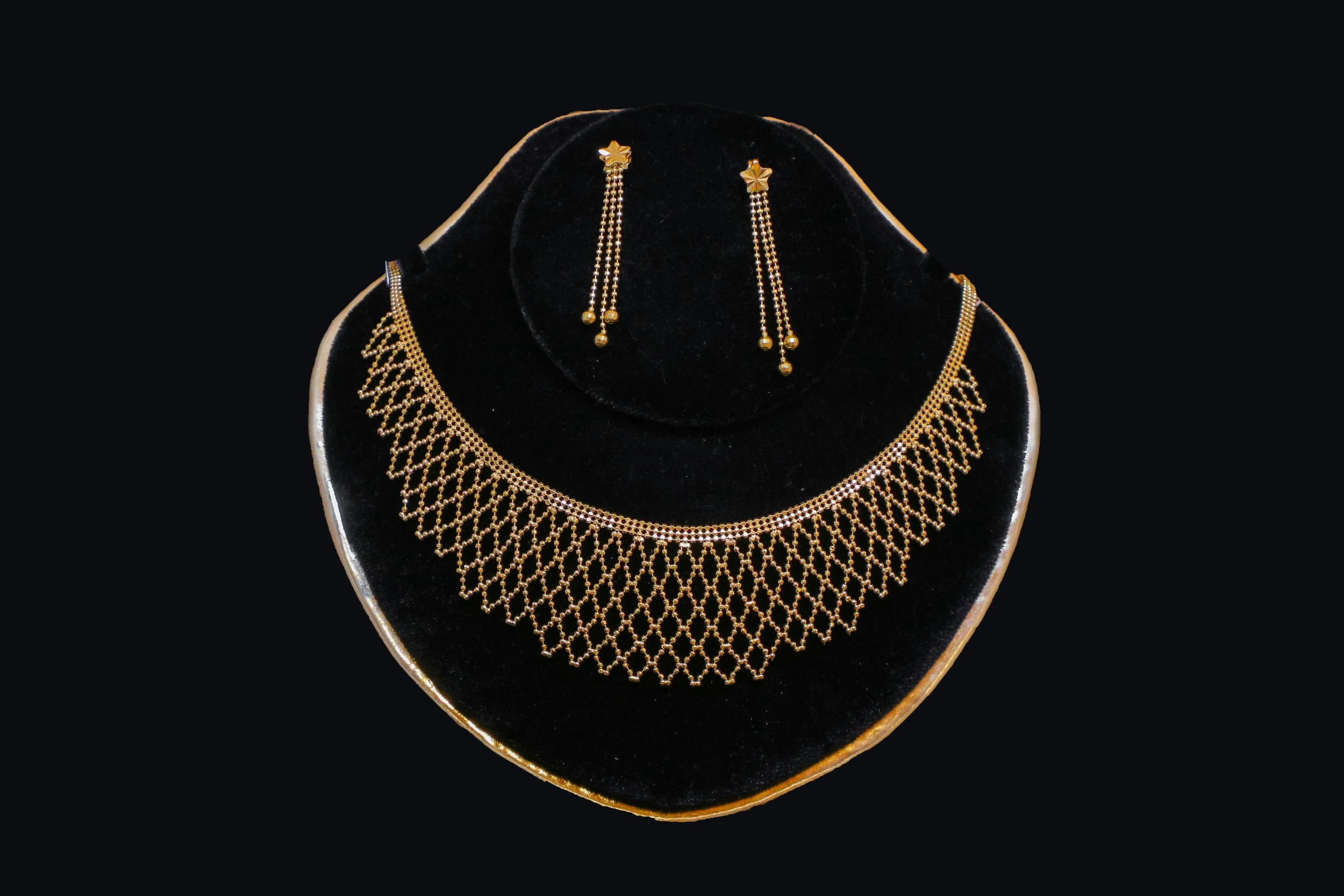 Suomi käsityöläisyritysten takapajula – mitä voimme oppia Keski-Euroopasta ja miten saada 250 000 ihmistä töihin?