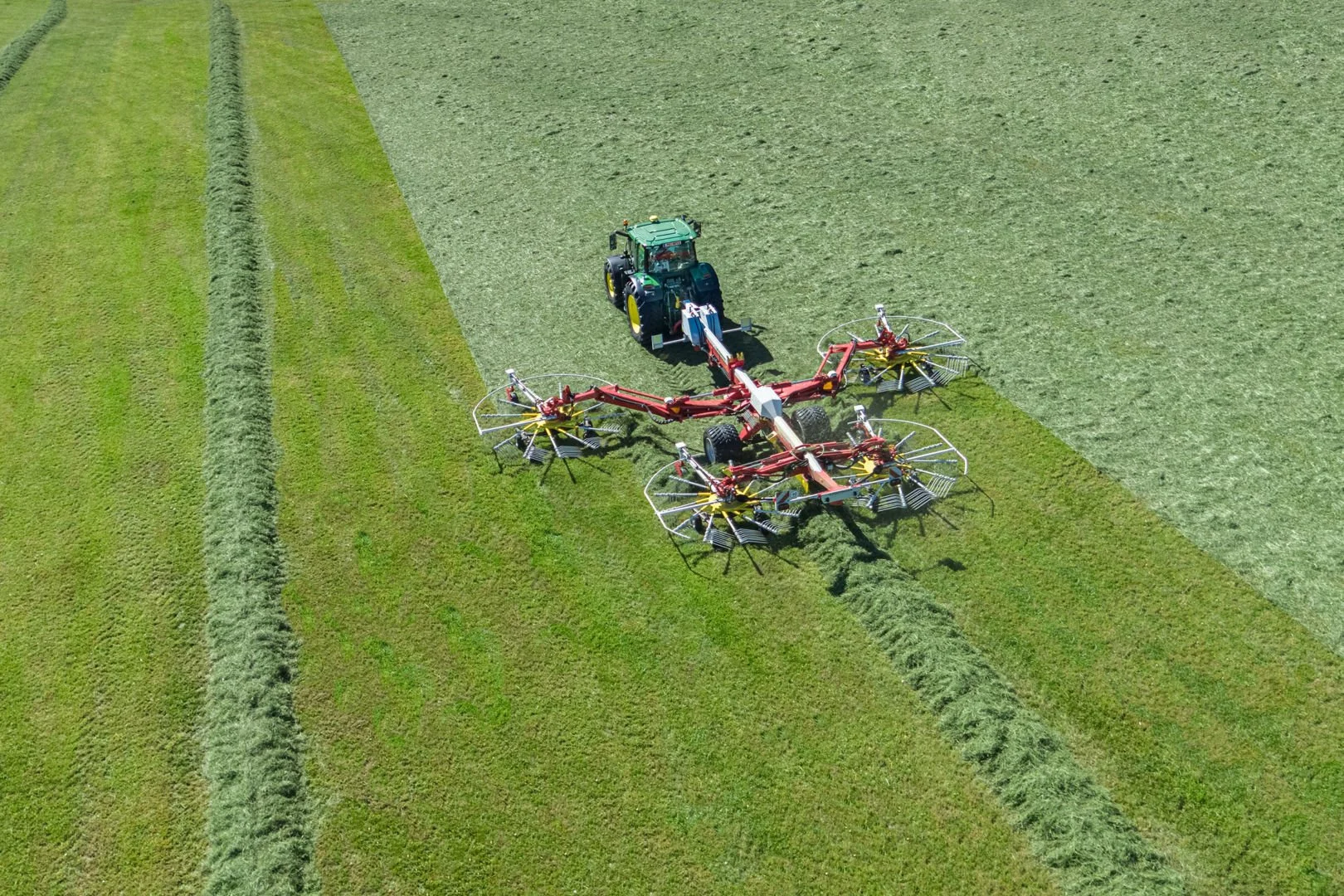 Samlerive TOP 4-rotor Pöttinger