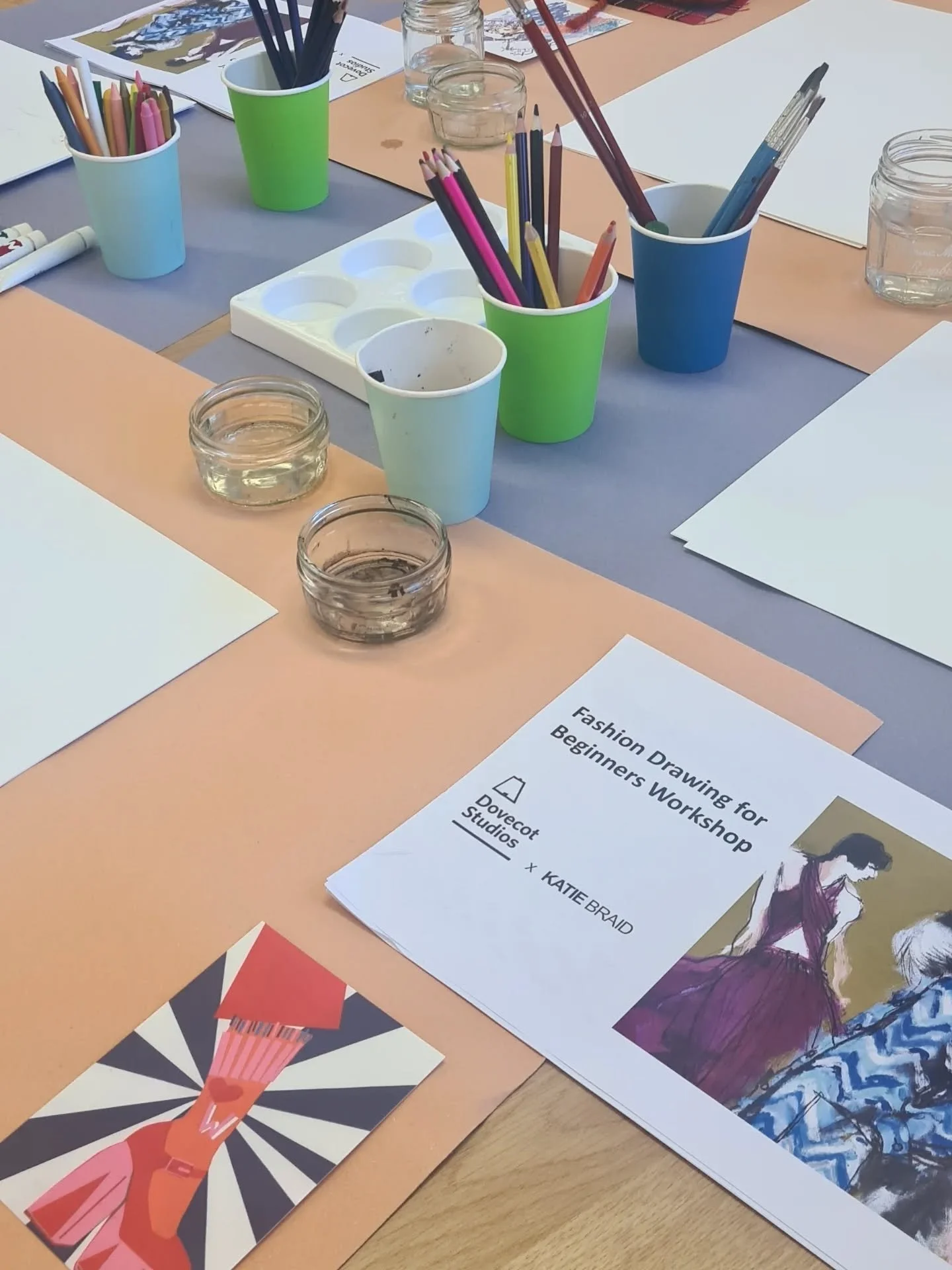 Dovecot Studios 21.03.26
Fashion Drawing for Beginners Workshop, taking inspiration from Drawing on Style: Original Fashion Illustration. 

Thank you wonderful workshop guests, I loved meeting you all and watching you make your mark.

A room full of 
