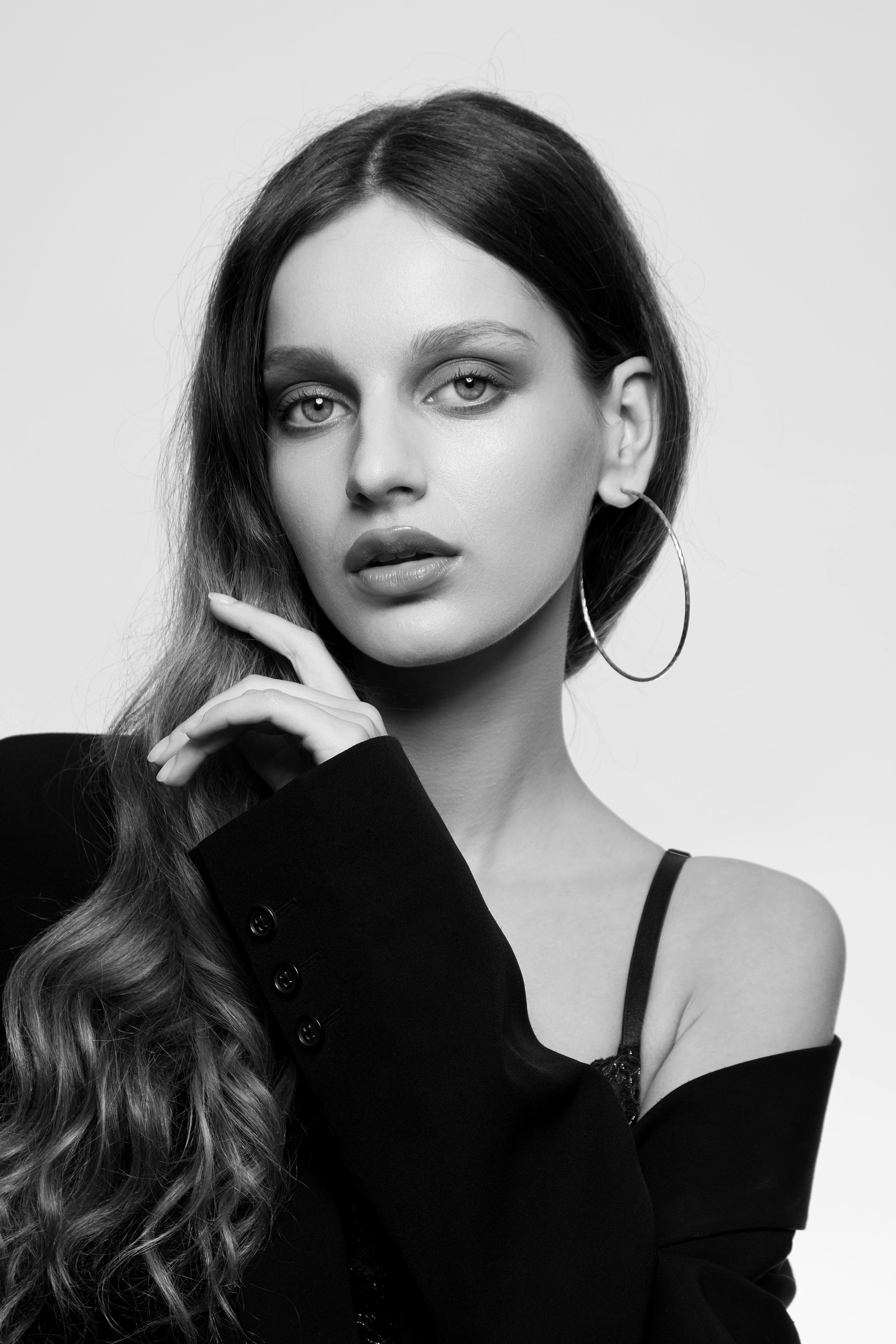 p@MateiFocs,+hmua@JyotiChandra,+m@Andrea.jpeg