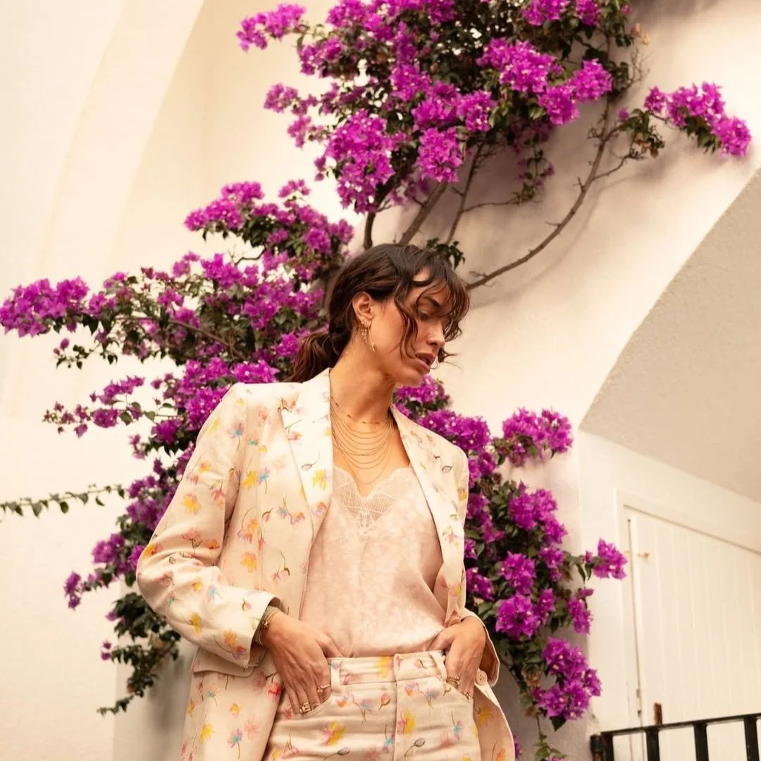 Le+printemps+est+enfin+arrive%CC%81+%21+Alors+pour+l%27occasion+on+sort+une+jolie+tenue+fleurie+que+l%27on+accumule+avec+des+bijoux+ZAG+pour+donner+de+l%27e%CC%81clat+%21Spring+has+finally+arrived+%21+So+for+the+occasion+we%27re+bringing+out+a+pretty+floral+outfit.jpg