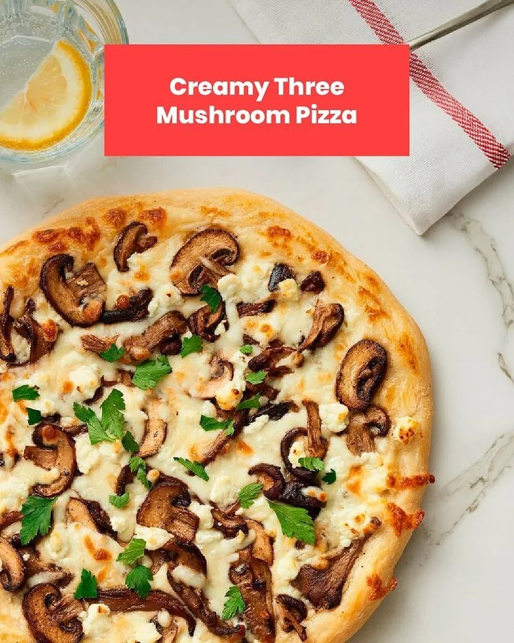 Hockey+nights+call+for+pizza+night!+++Here+are+3+delicious+pizza+ideas+to+make+your+game+night+unforgettable.—Qui+dit+soirée+hockey+dit+soirée+pizza!+++Voici+3+idées+de+pizzas+délicieuses+pour+rendre+votre+soirée+inoubliable (2).jpg