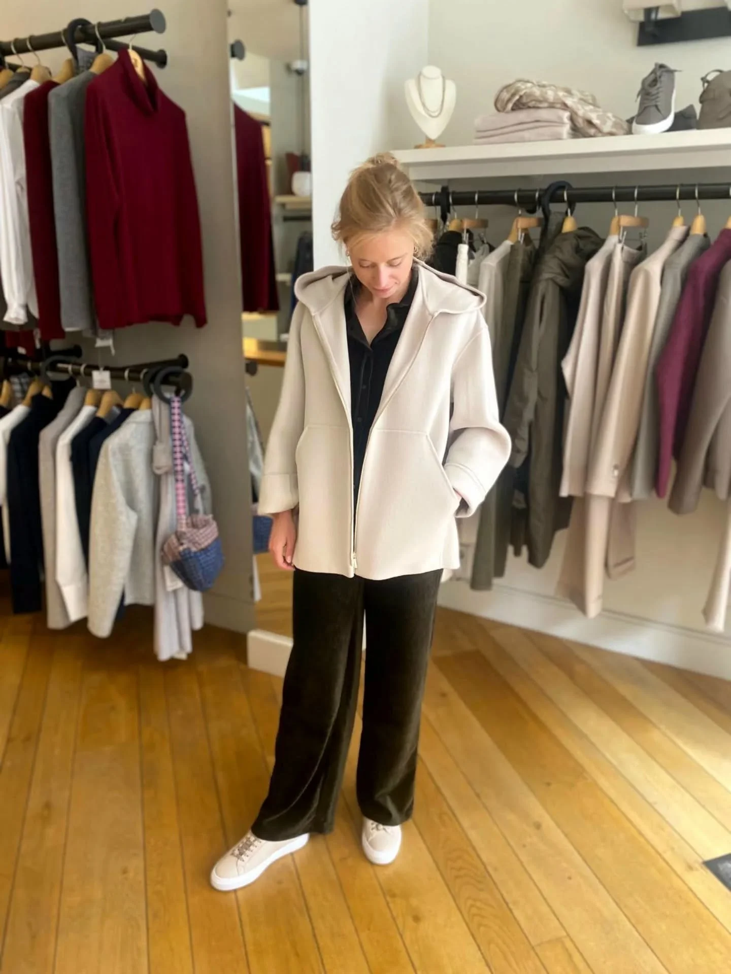We love casual wednesdays 💭

#casualstyle #casualchic #autumnwardrobe #autumncoming #newarrıvals #comfortandstyle #comeandseeus #brusselsshopping #brusselsboutique #weektoweekend #softandneat