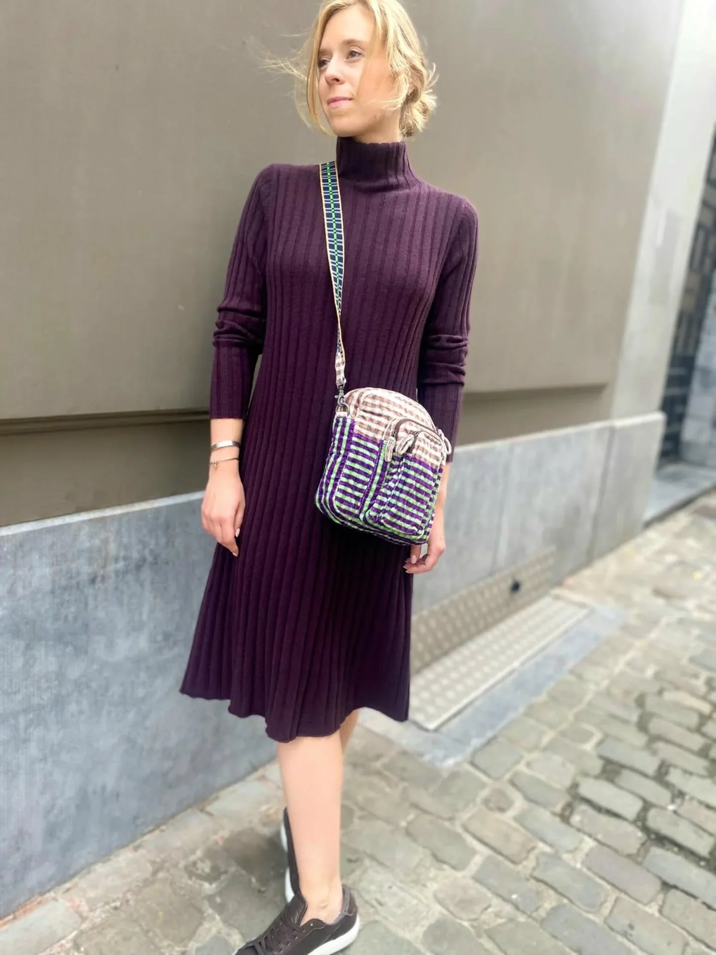Lovely plum dress perfect for casual or dressy occasions 🟪

#autumnstyle #casualchic #everydaystyle #easytoswear #elevateyourstyle #ootd #outfitinspo #elegantfashion #autumncolors🍁 #brusselsboutique
