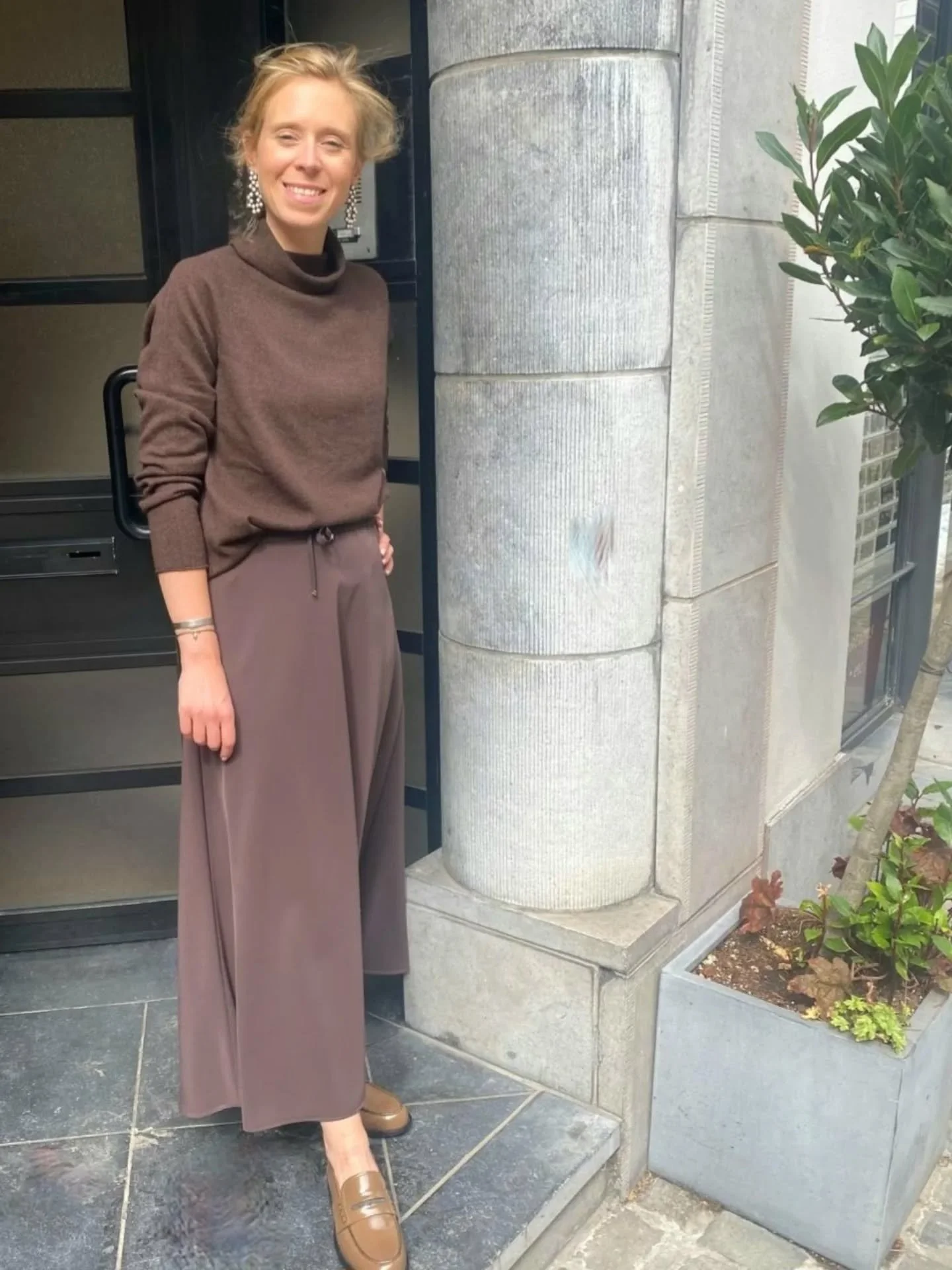 Warm chocolate tones for crisp October days ☕️🍫

#october #fallcolors #casualchic #ootd #effortlesschic #brusselsboutique #autumnwardrobe #matching #cosyoutfit #cosyliving #fallwinter