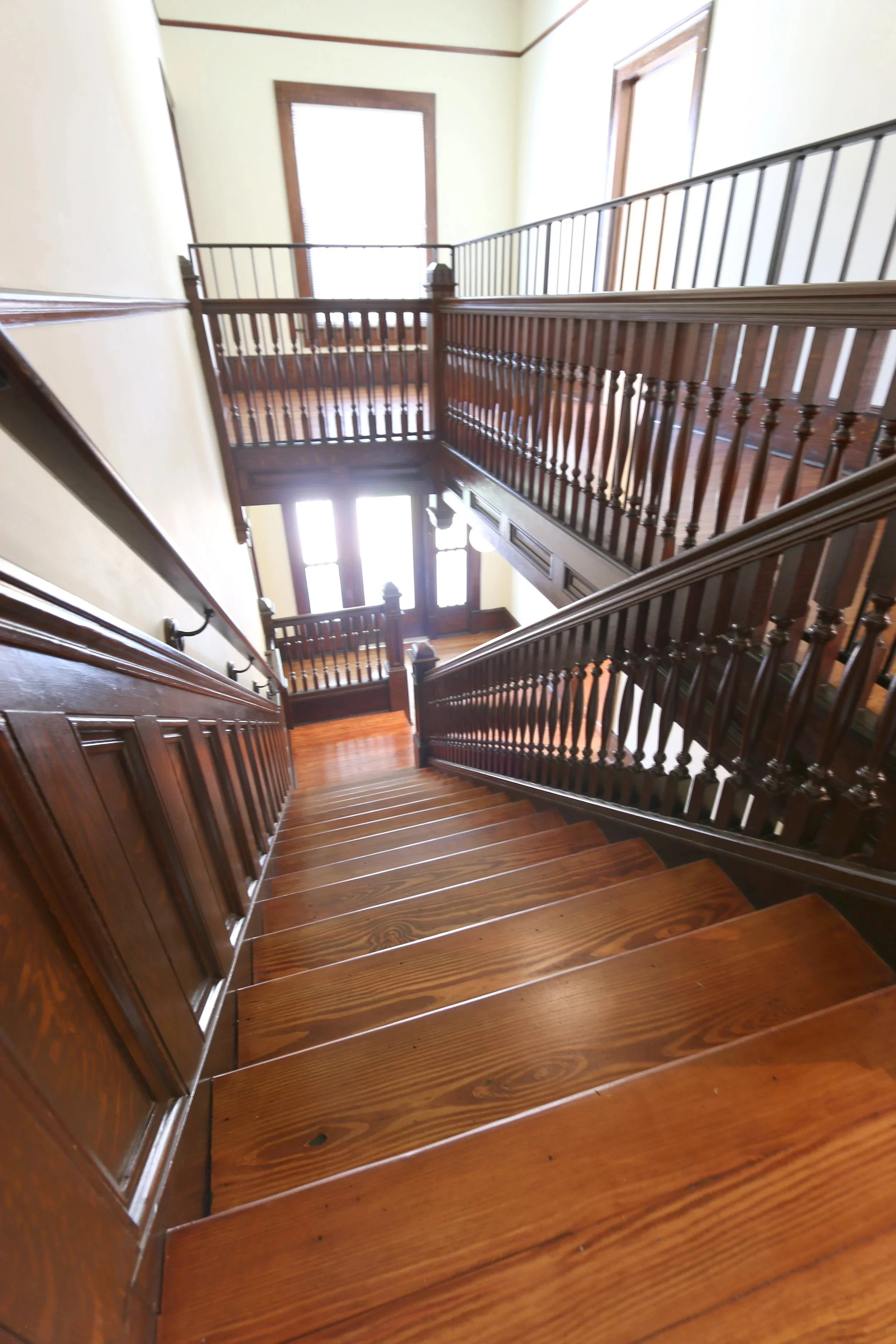  urban-foundry-atlanta-seven-springs-museum-historic-bodiford-house-historic-renovation-interior-stairs.jpeg