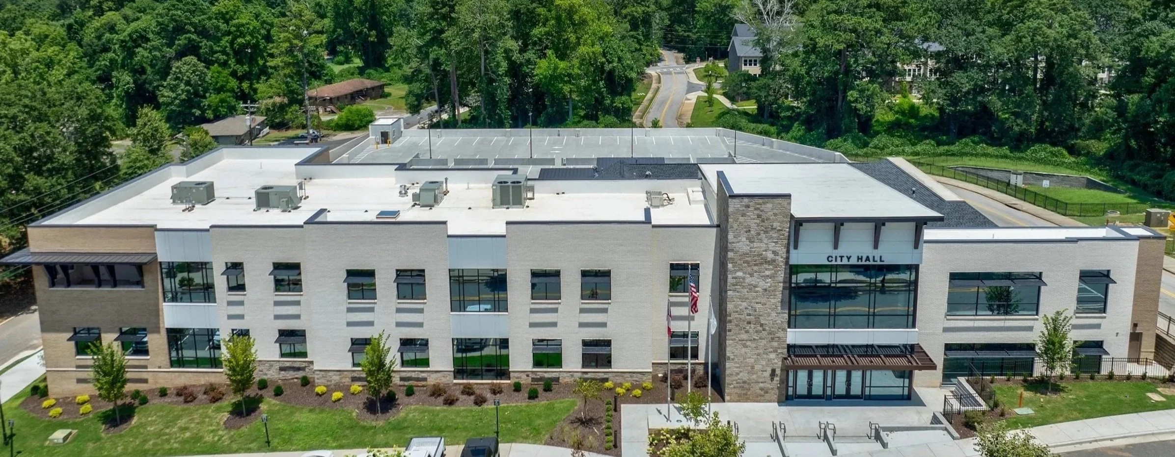 urbanfoundry-macallanconstruction-powdersprings-municipal-court-aerial.jpg