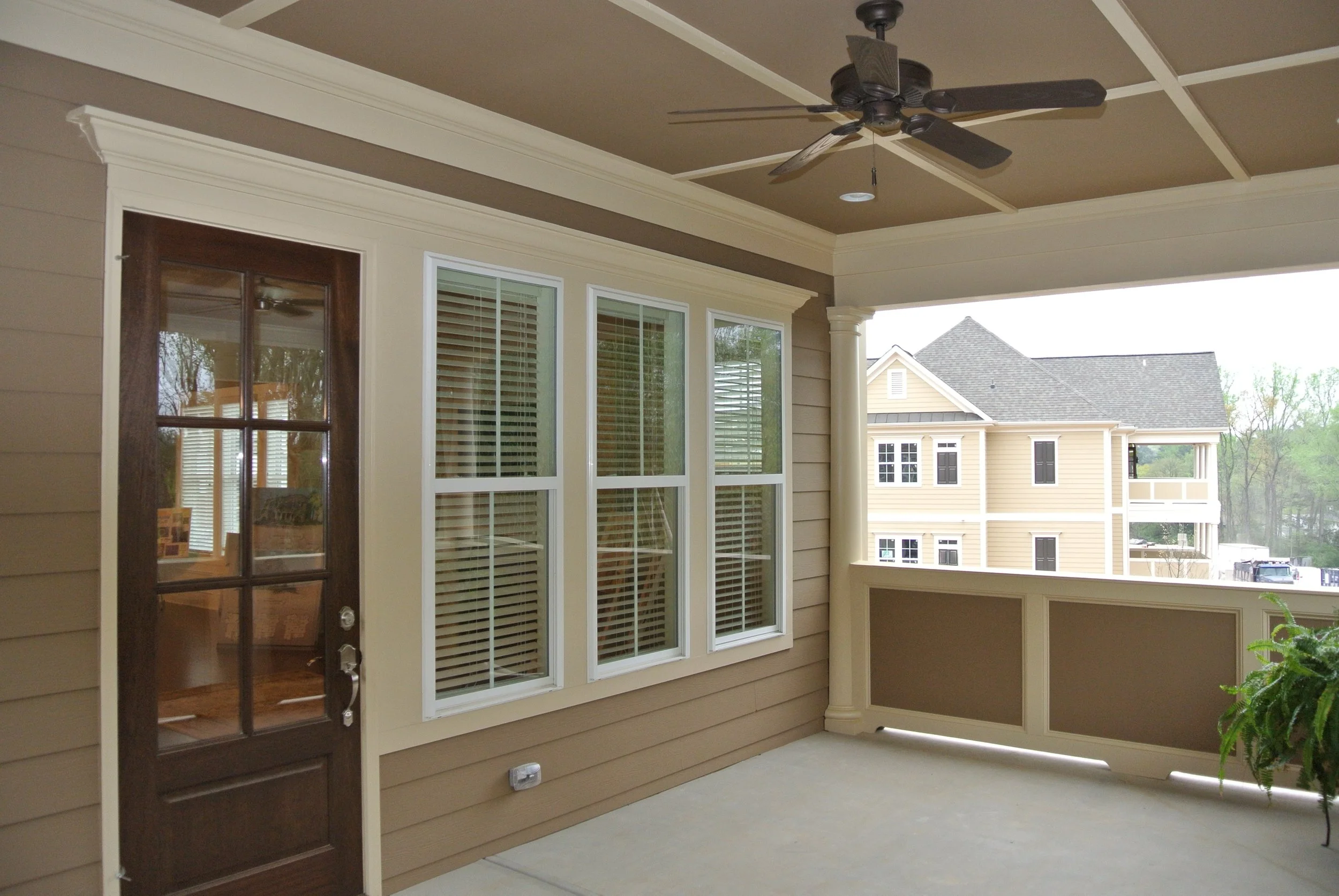 urban-foundry-sterling-estates-newbuld-multifamily-porch.JPG